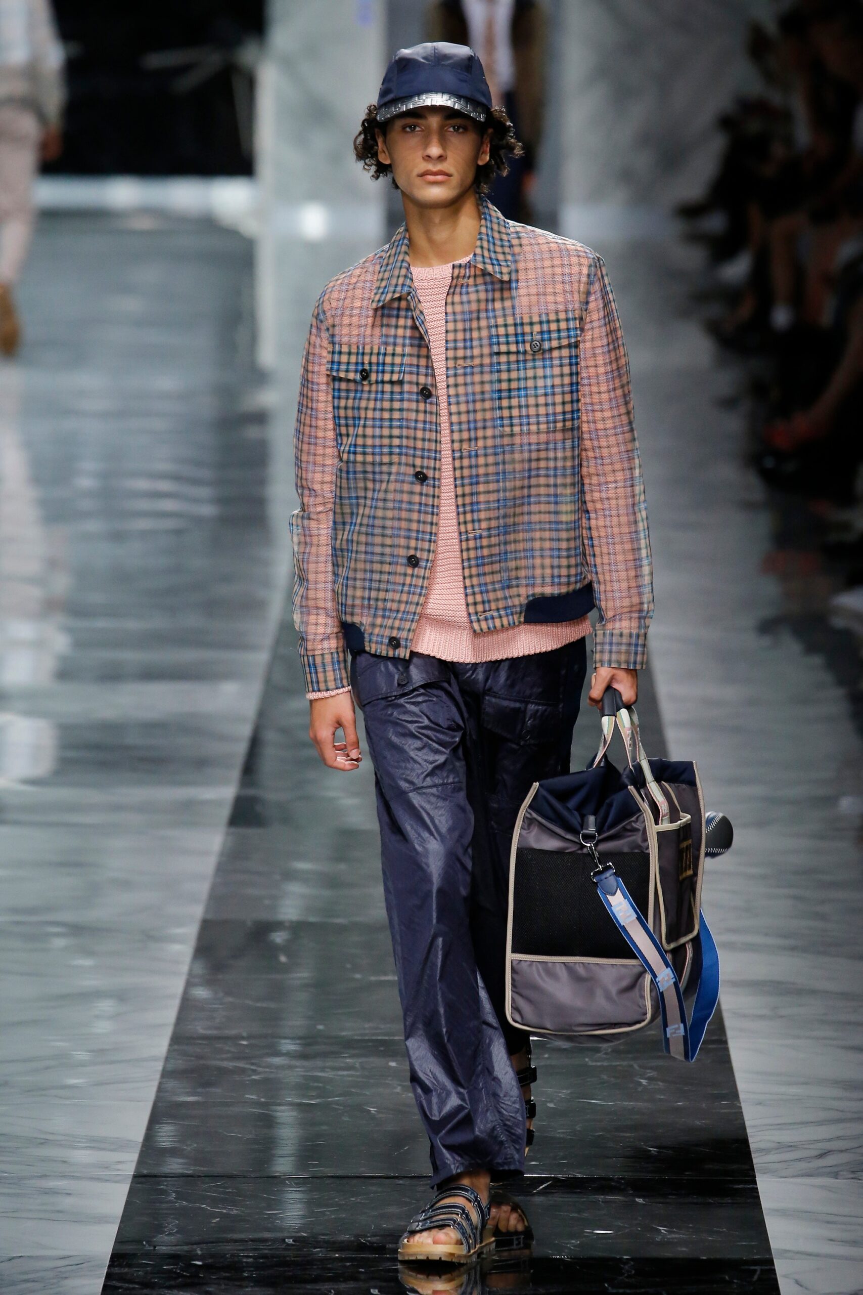 Fendi S/S 18 Menswear Look 23