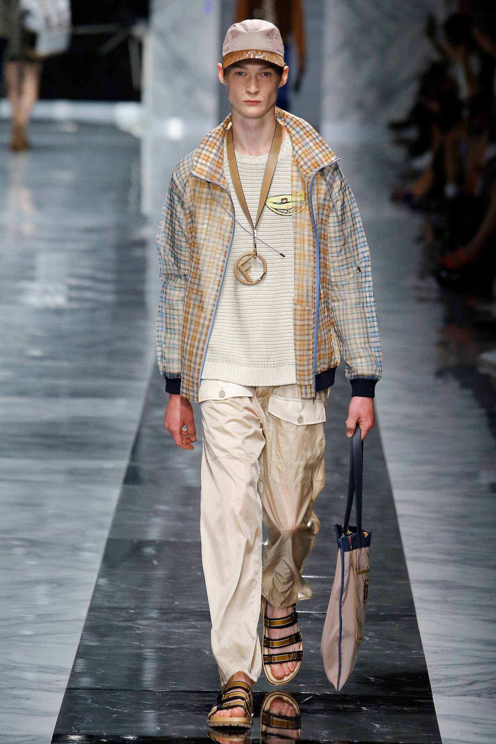 Fendi S/S 18 Menswear Look 29