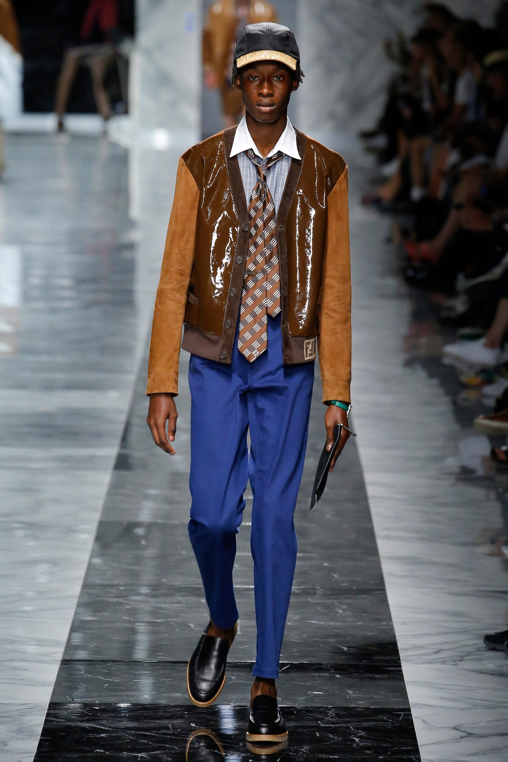 Fendi S/S 18 Menswear Look 31