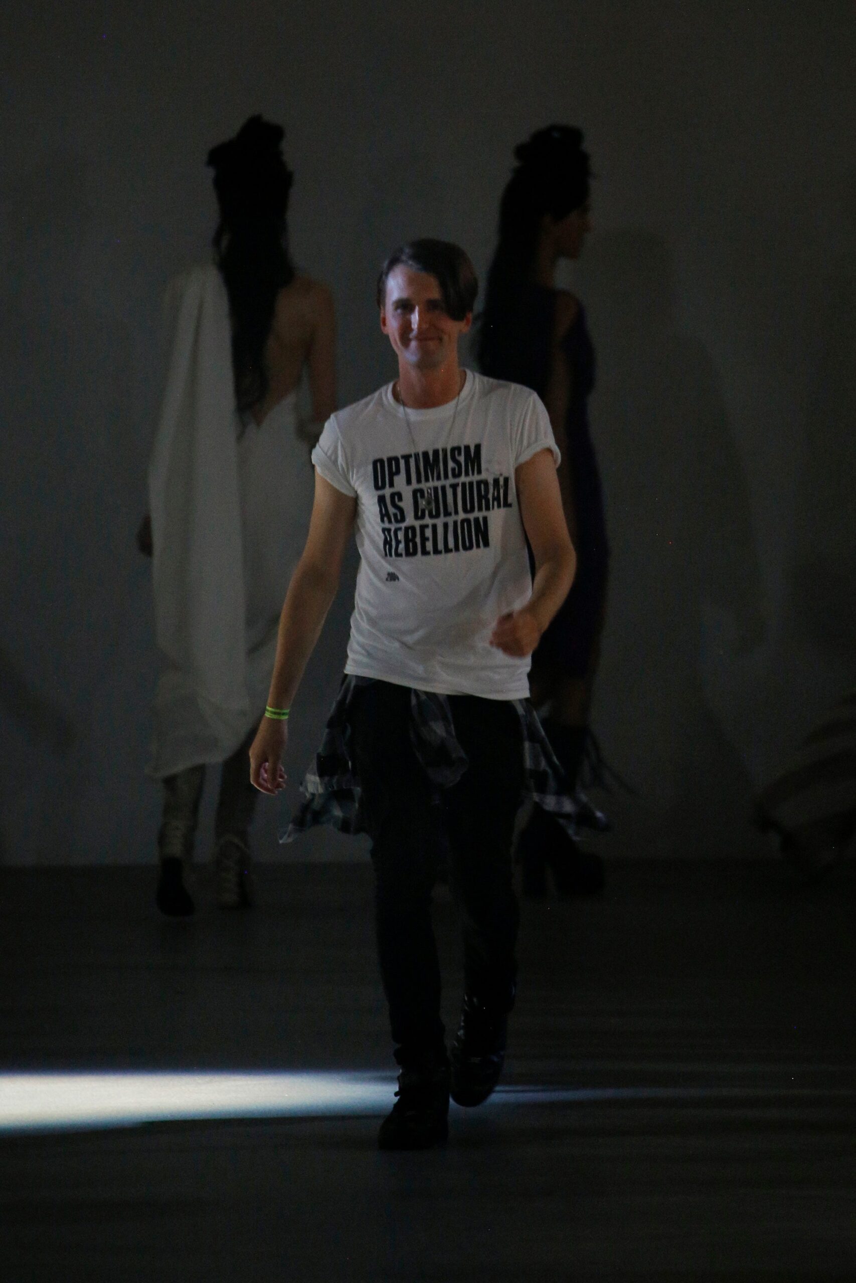 Gareth Pugh S/S 17 Look 36