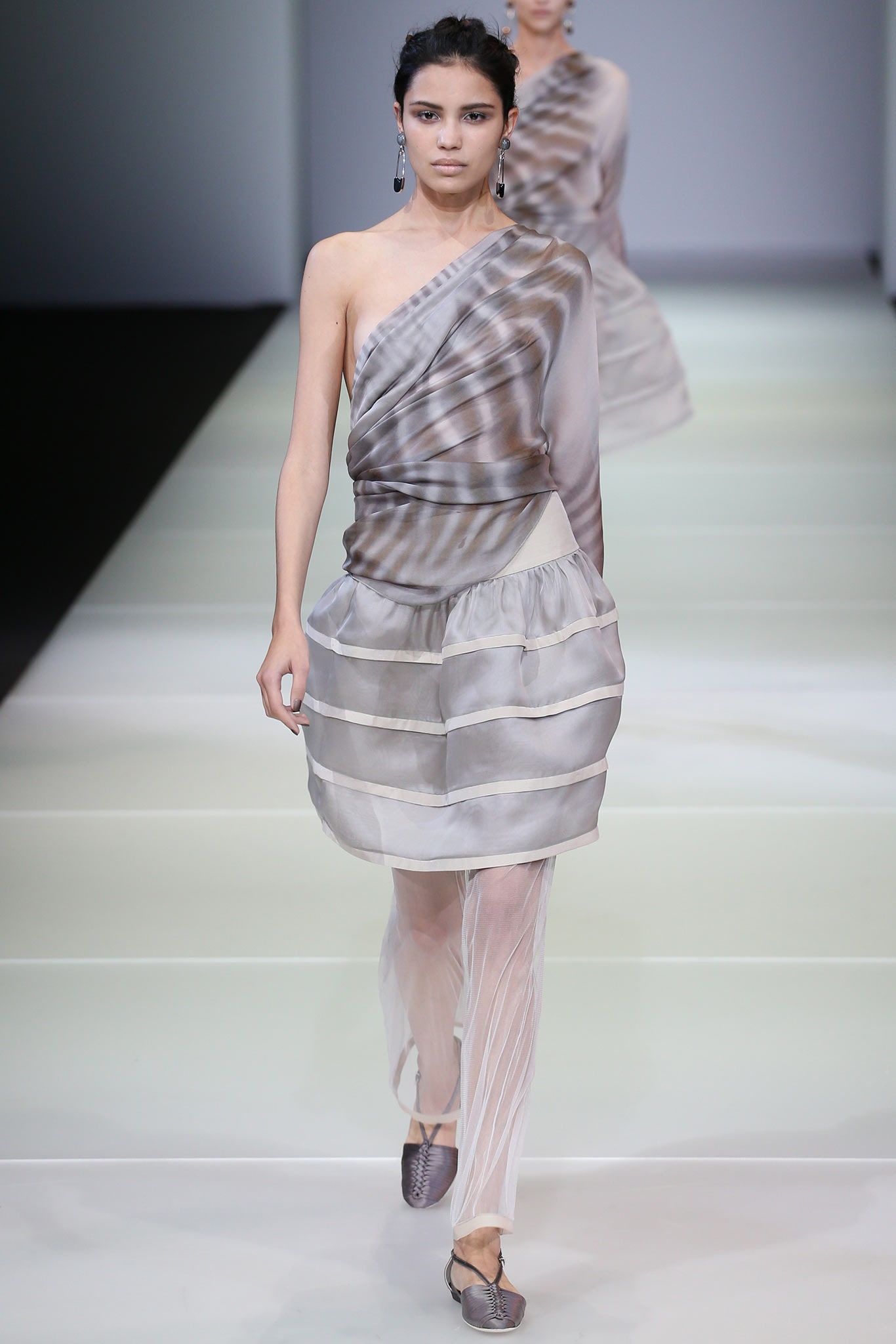 Giorgio Armani S/S 15 Look 33