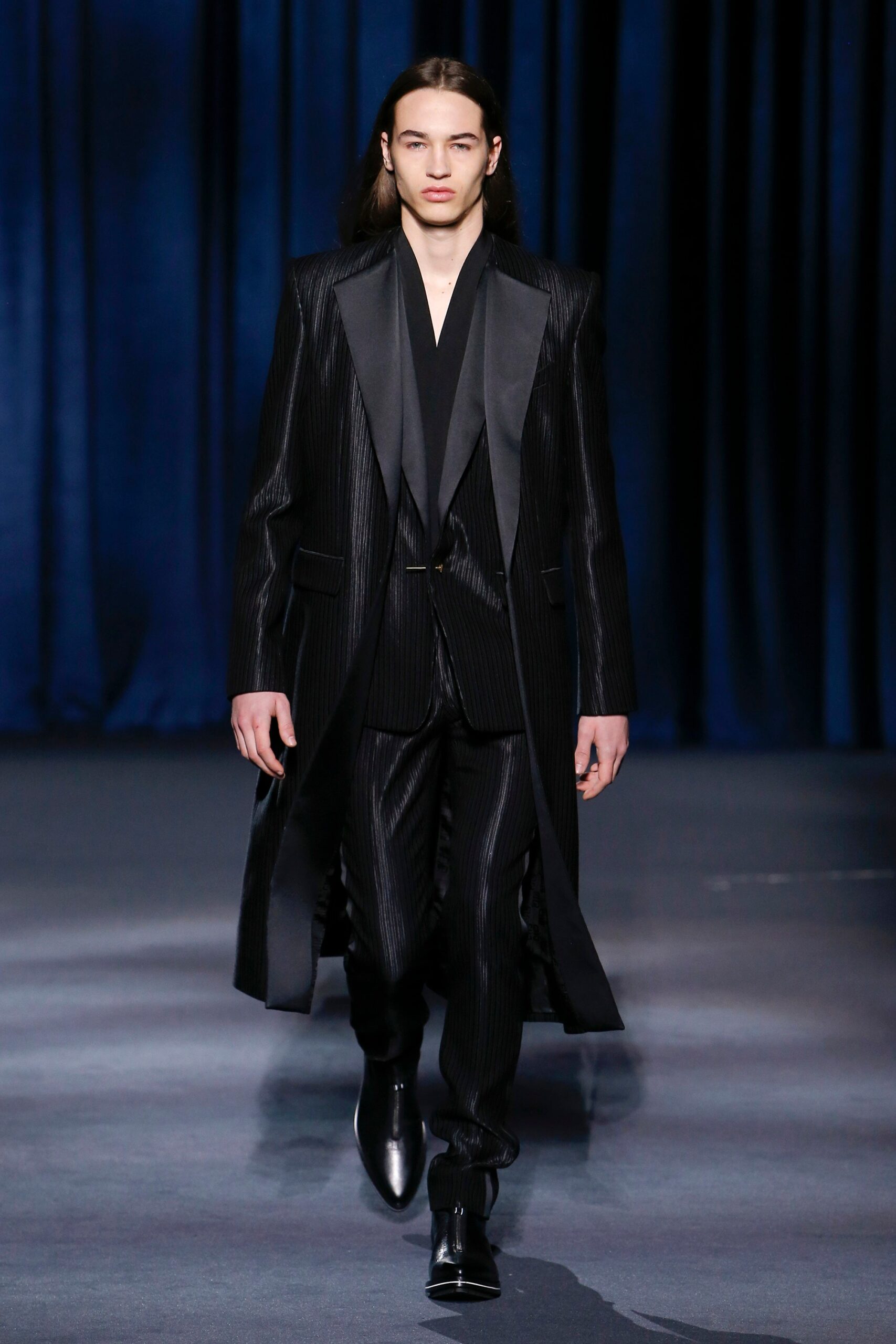 Givenchy F/W 18 Look 7