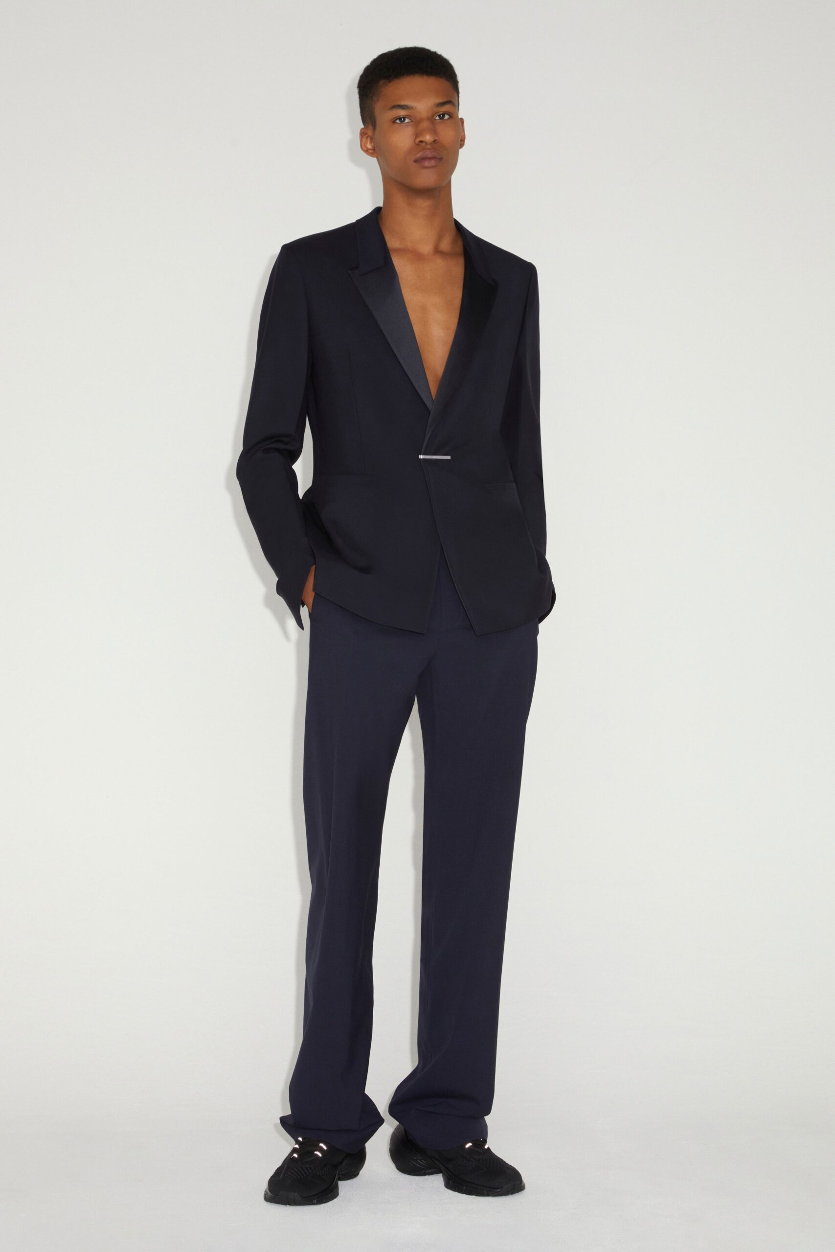 Givenchy F/W 23 Look 4