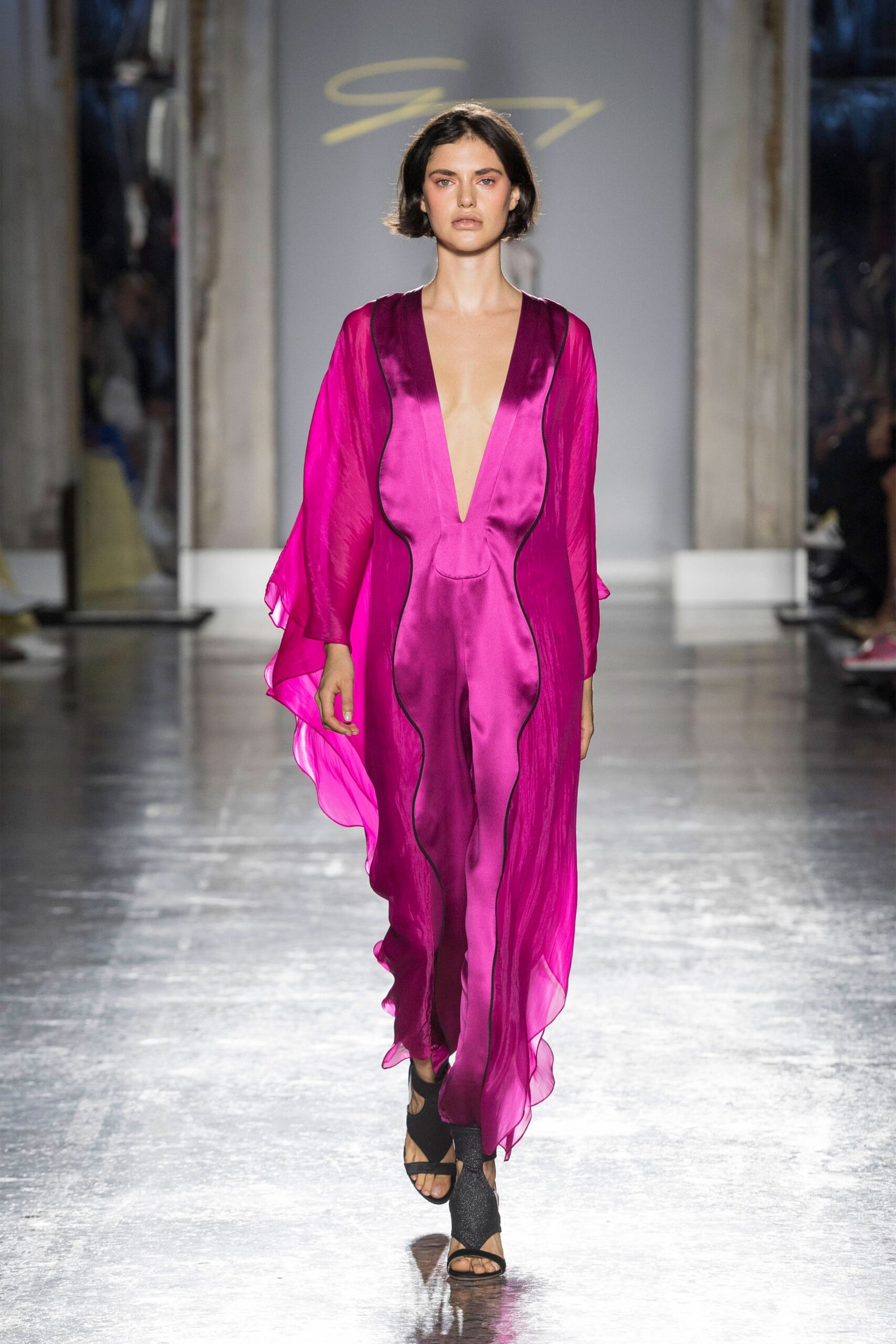 Genny S/S 19 Look 22