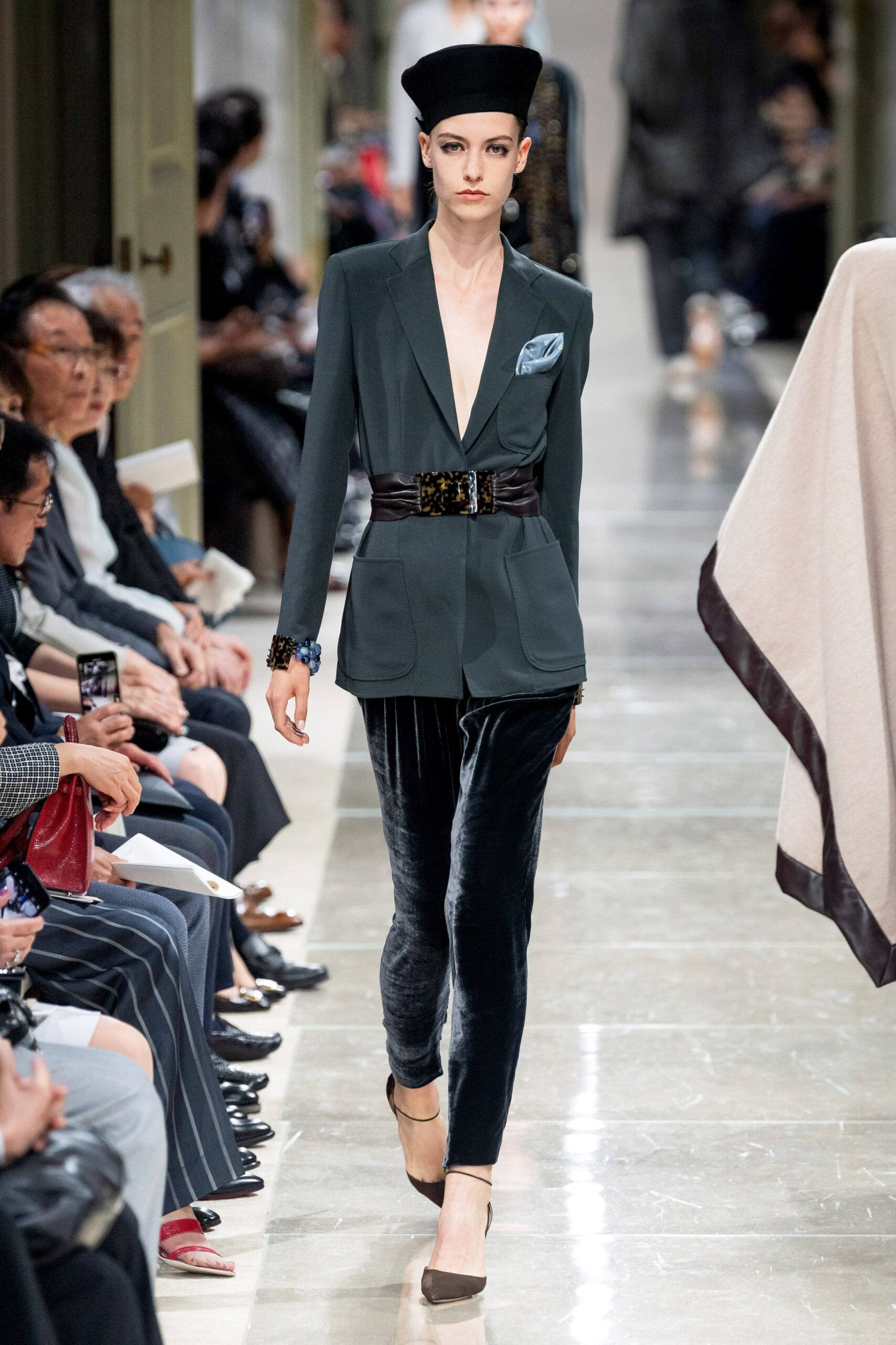 Giorgio Armani Resort 20 Look 3
