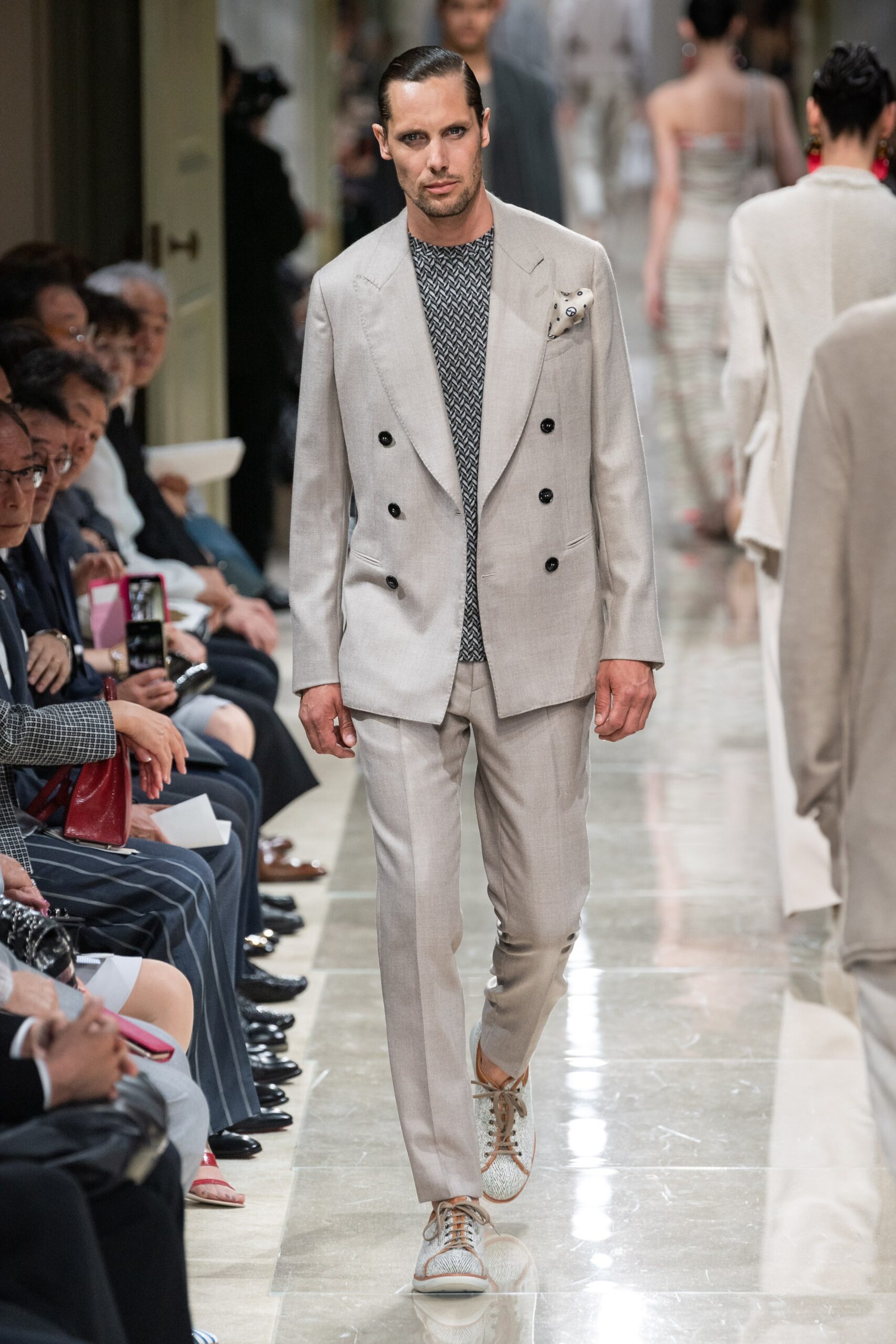 Giorgio Armani Resort 20 Look 35