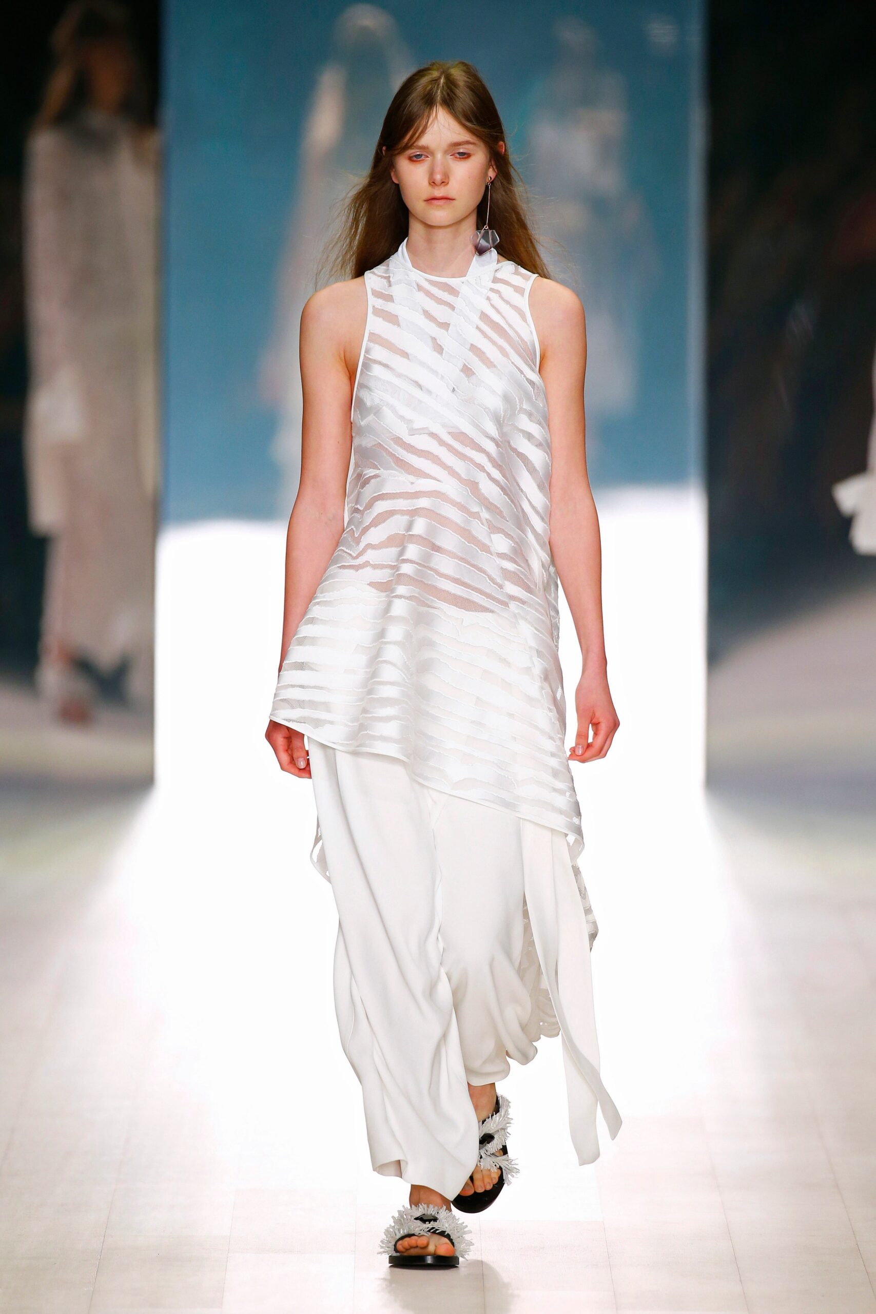 Ginger & Smart Australia Resort 17 Look 5