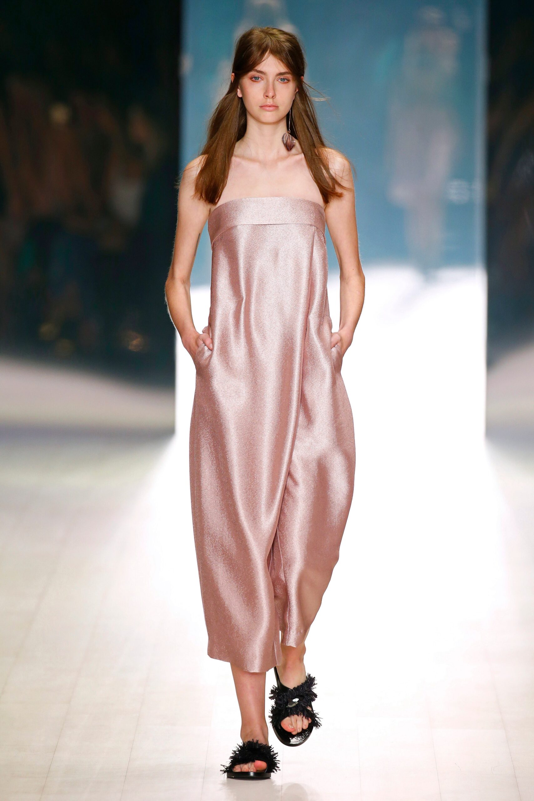 Ginger & Smart Australia Resort 17 Look 11