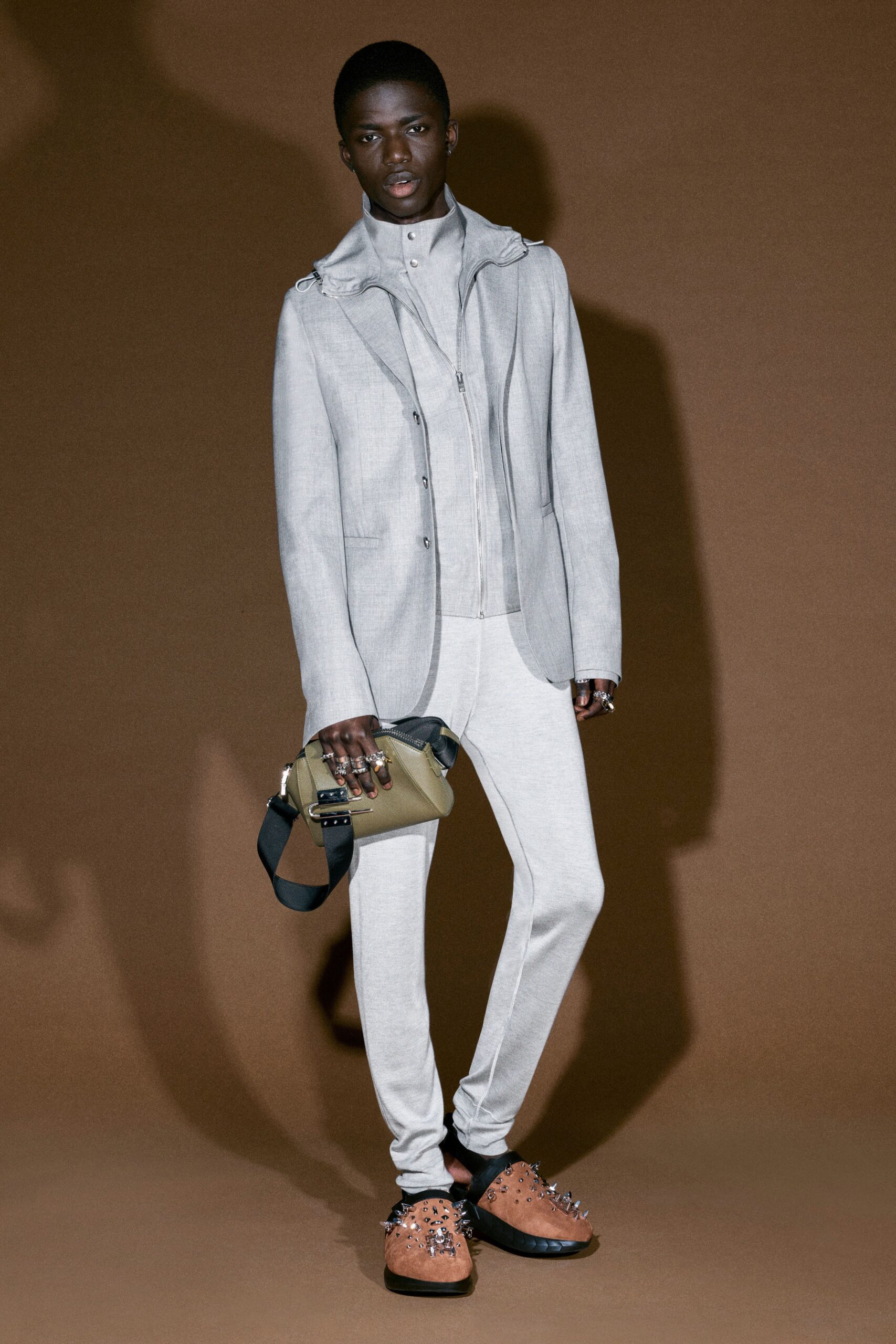 Givenchy F/W 21 Look 14