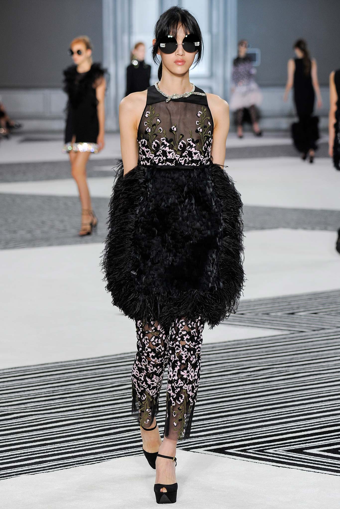 Giambattista Valli F/W 15 Couture Look 8
