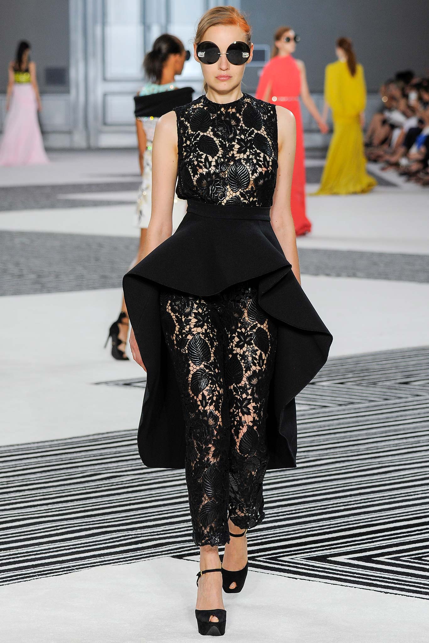 Giambattista Valli F/W 15 Couture Look 32