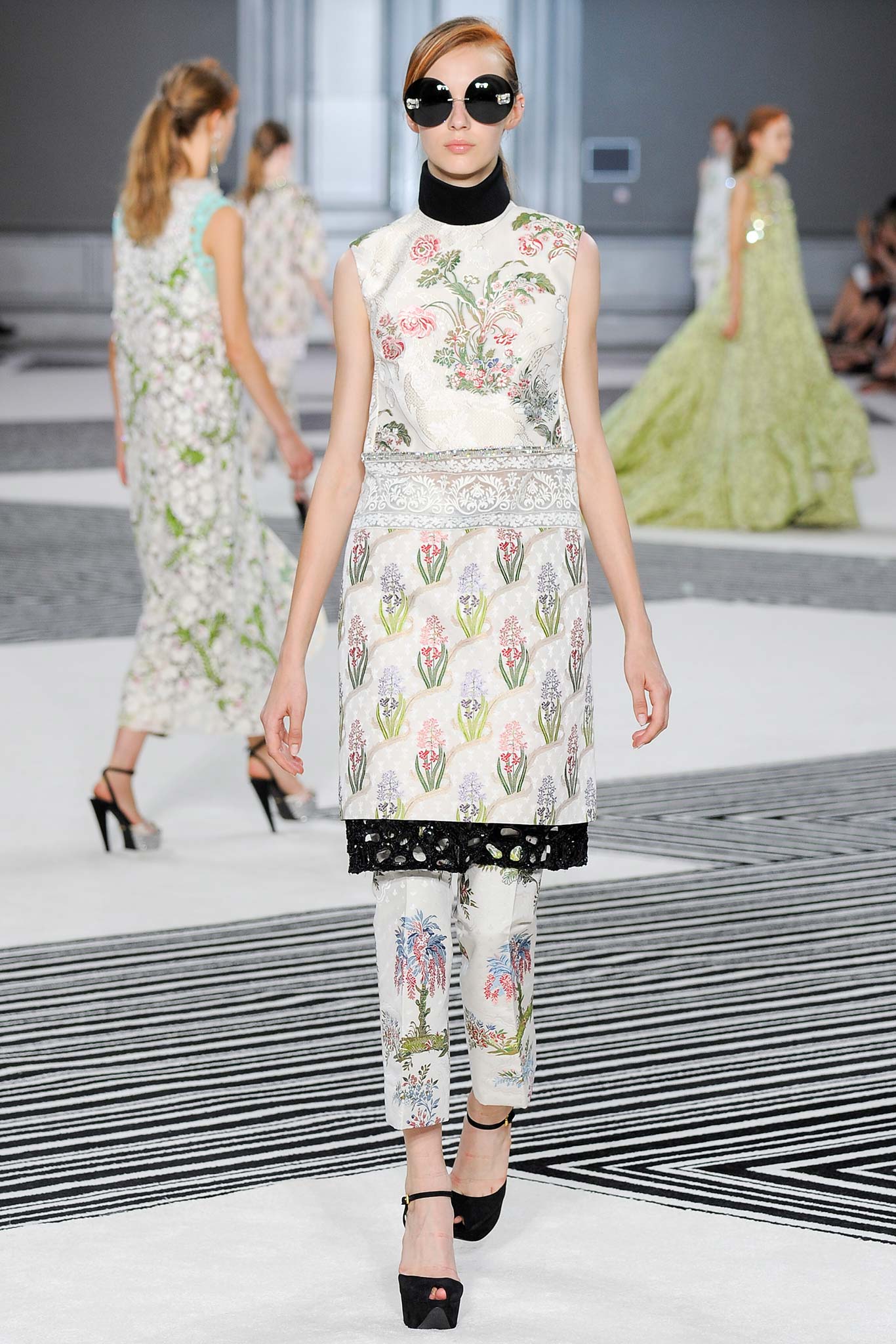 Giambattista Valli F/W 15 Couture Look 42
