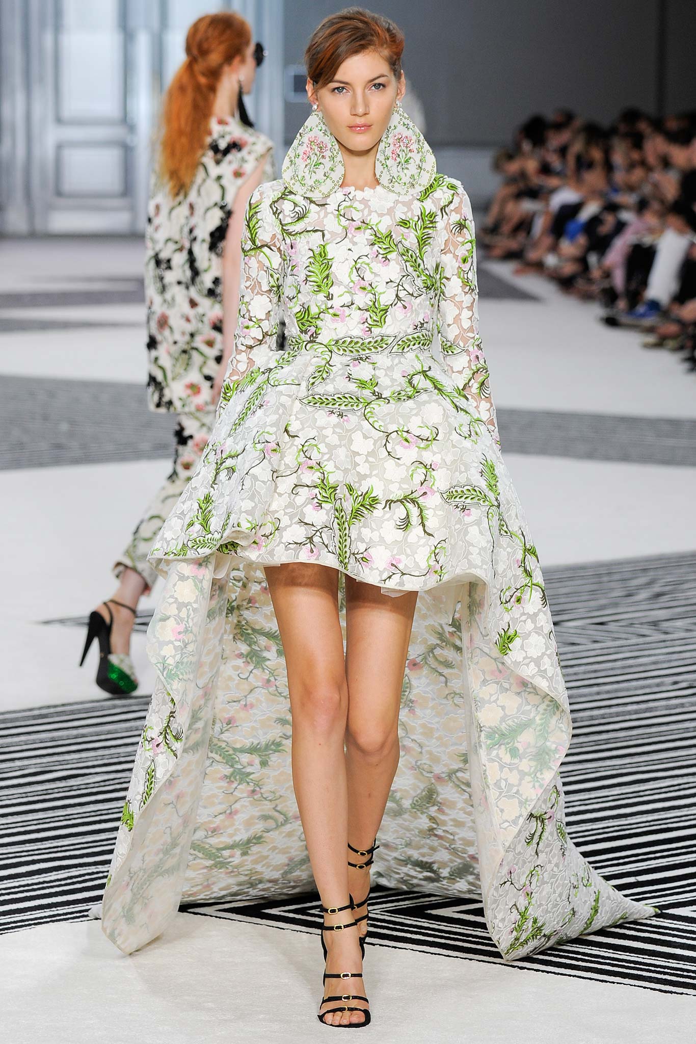 Giambattista Valli F/W 15 Couture Look 44