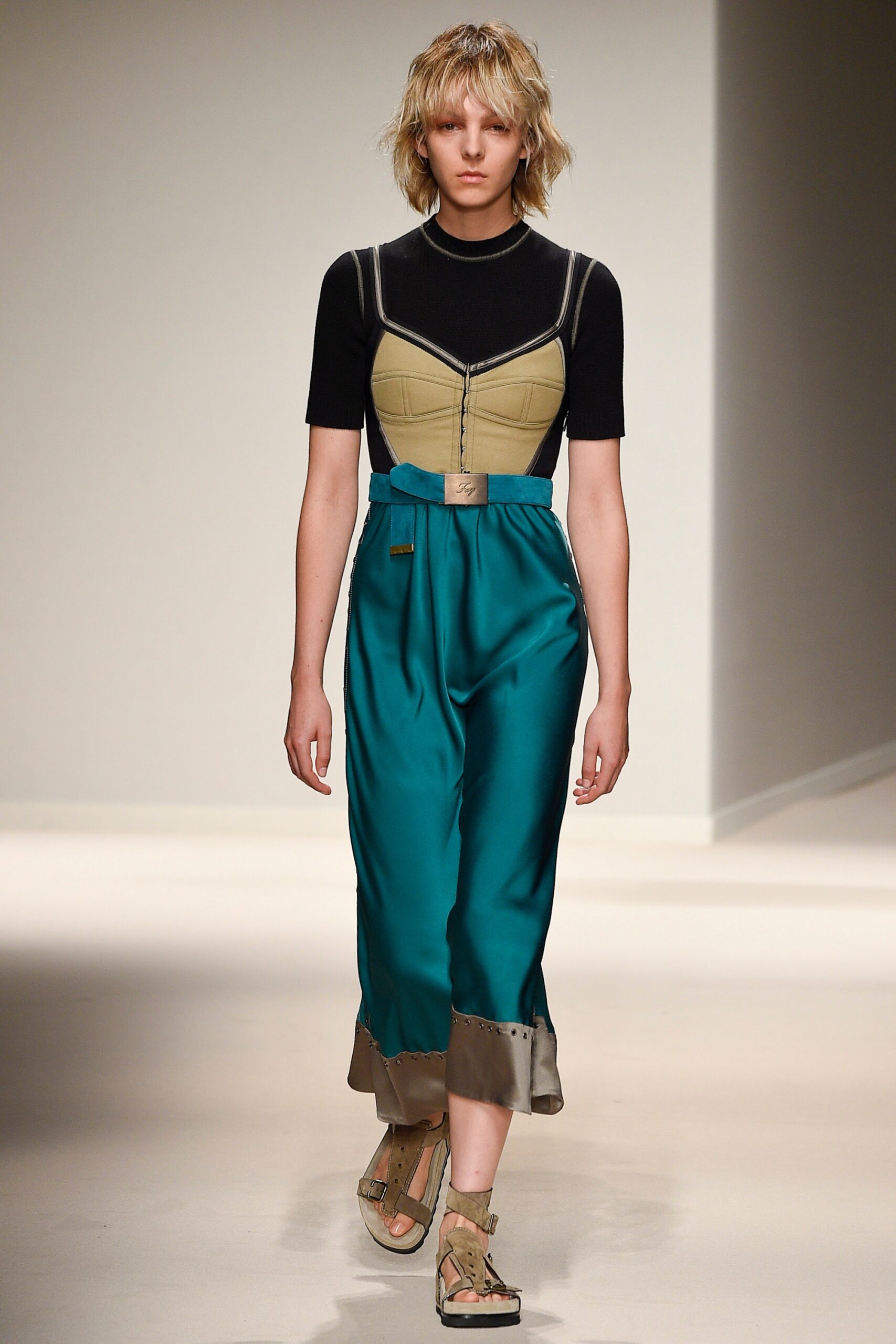 Fay S/S 17 Look 15