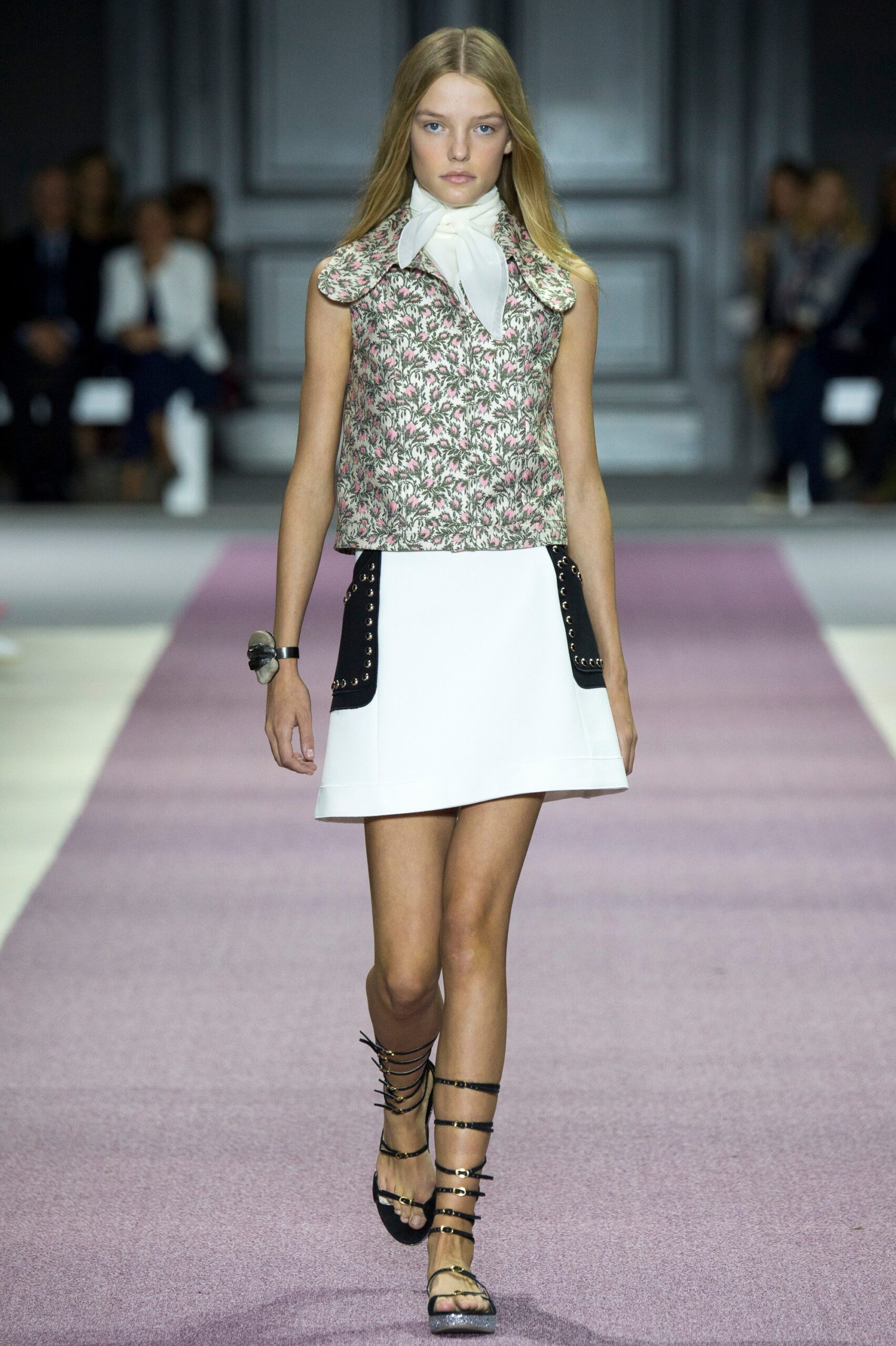 Giambattista Valli S/S 16 Look 1