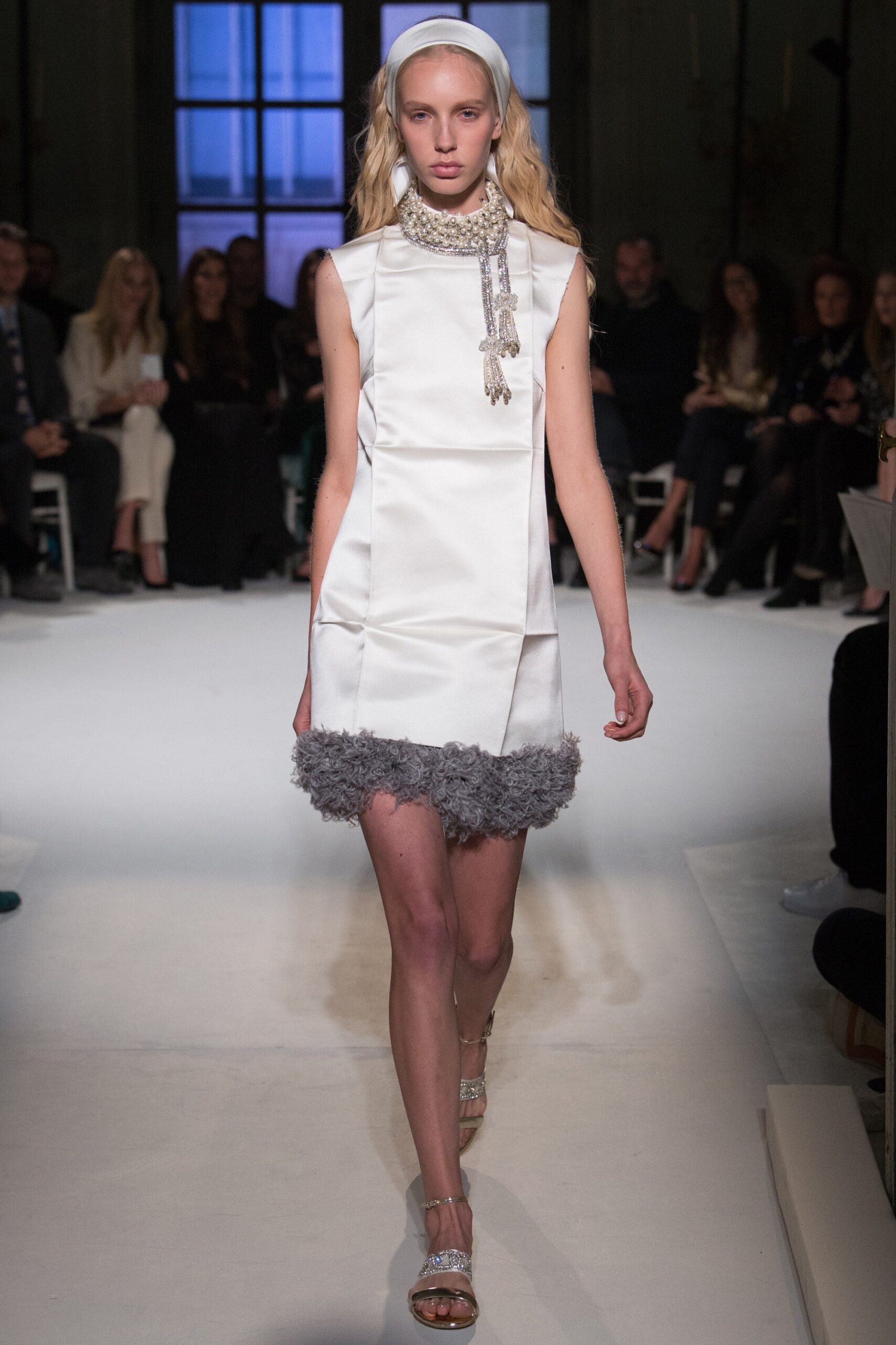 Giambattista Valli S/S 17 Couture Look 1