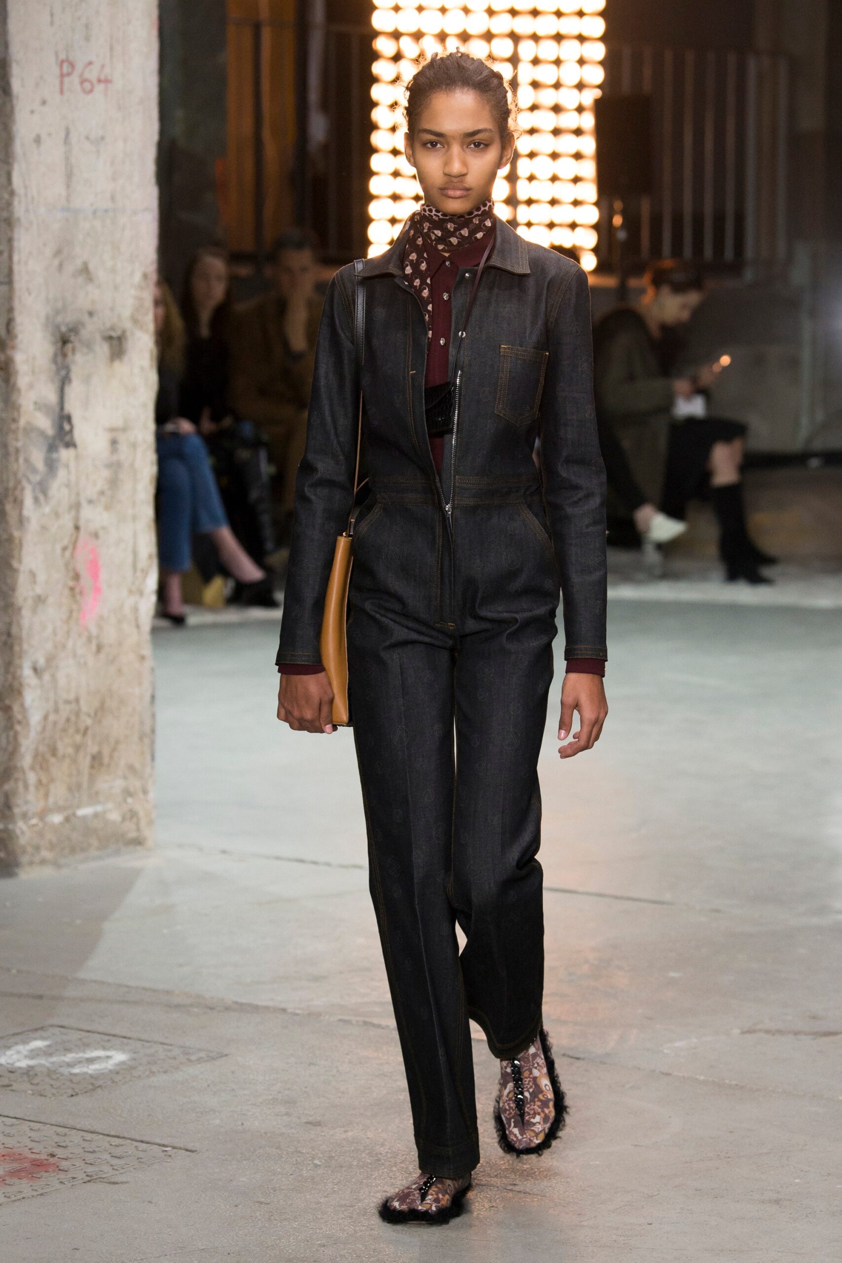 Giambattista Valli F/W 18 Look 1