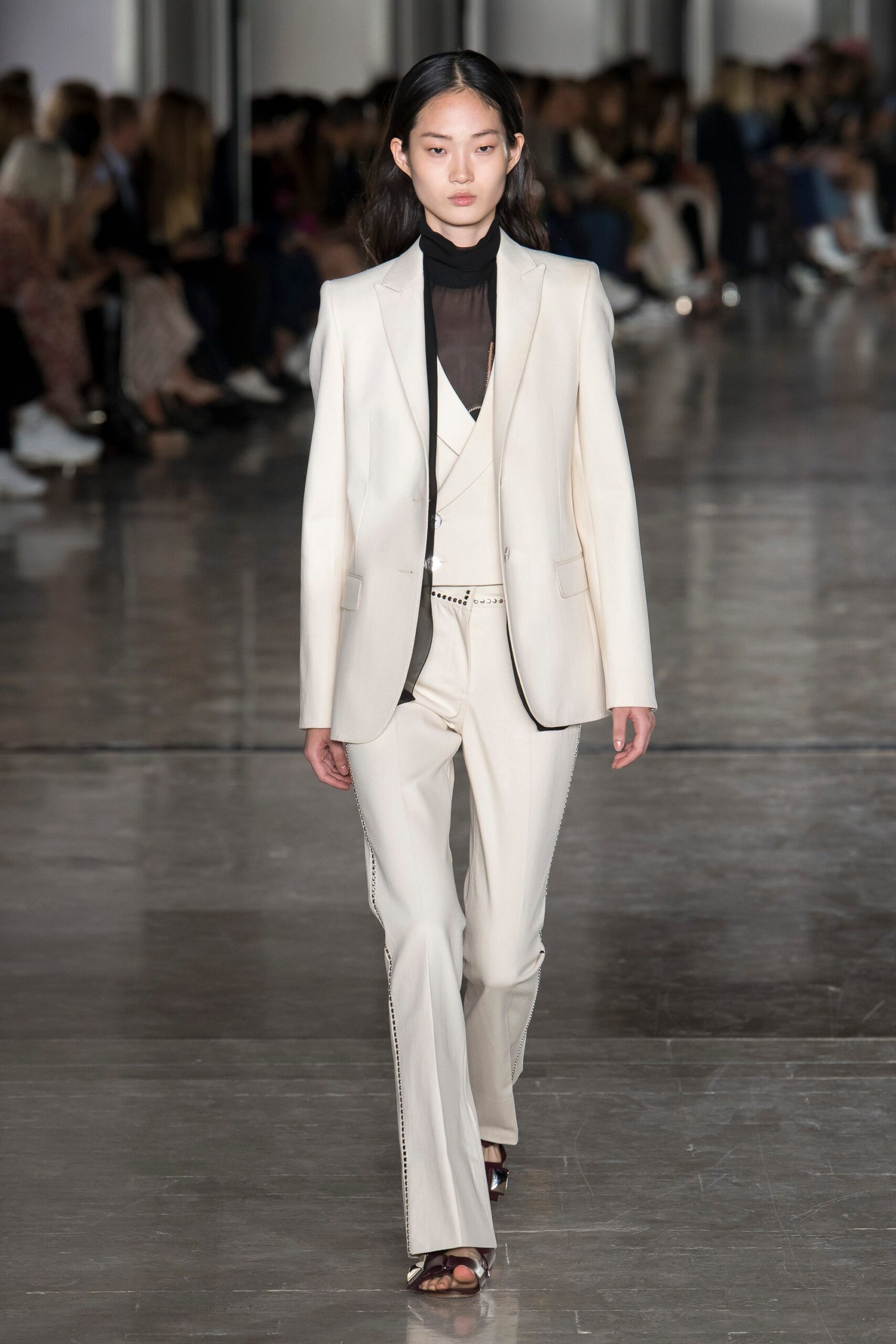 Giambattista Valli S/S 19 Look 1
