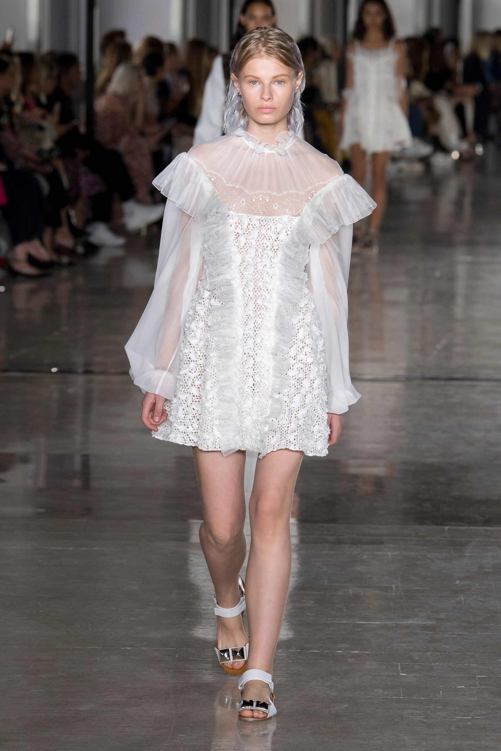 Giambattista Valli S/S 19 Look 4