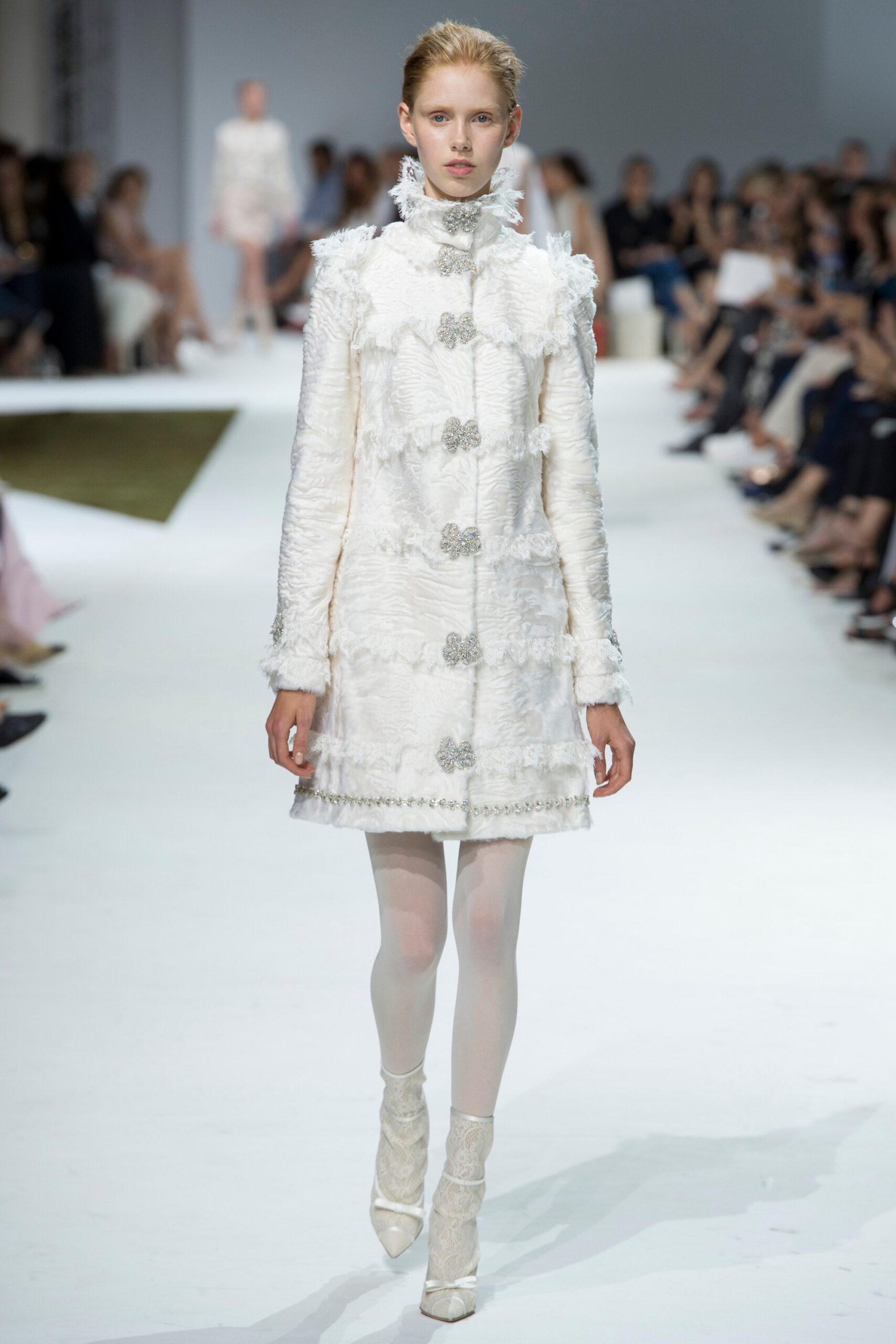 Giambattista Valli F/W 16 Couture Look 4
