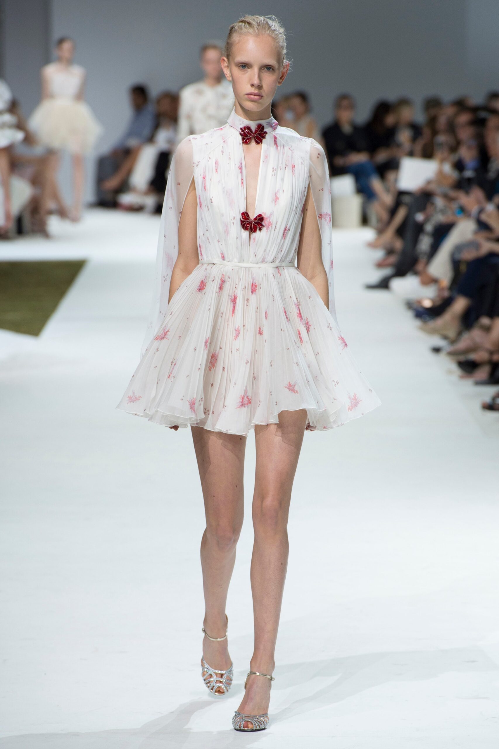 Giambattista Valli F/W 16 Couture Look 5