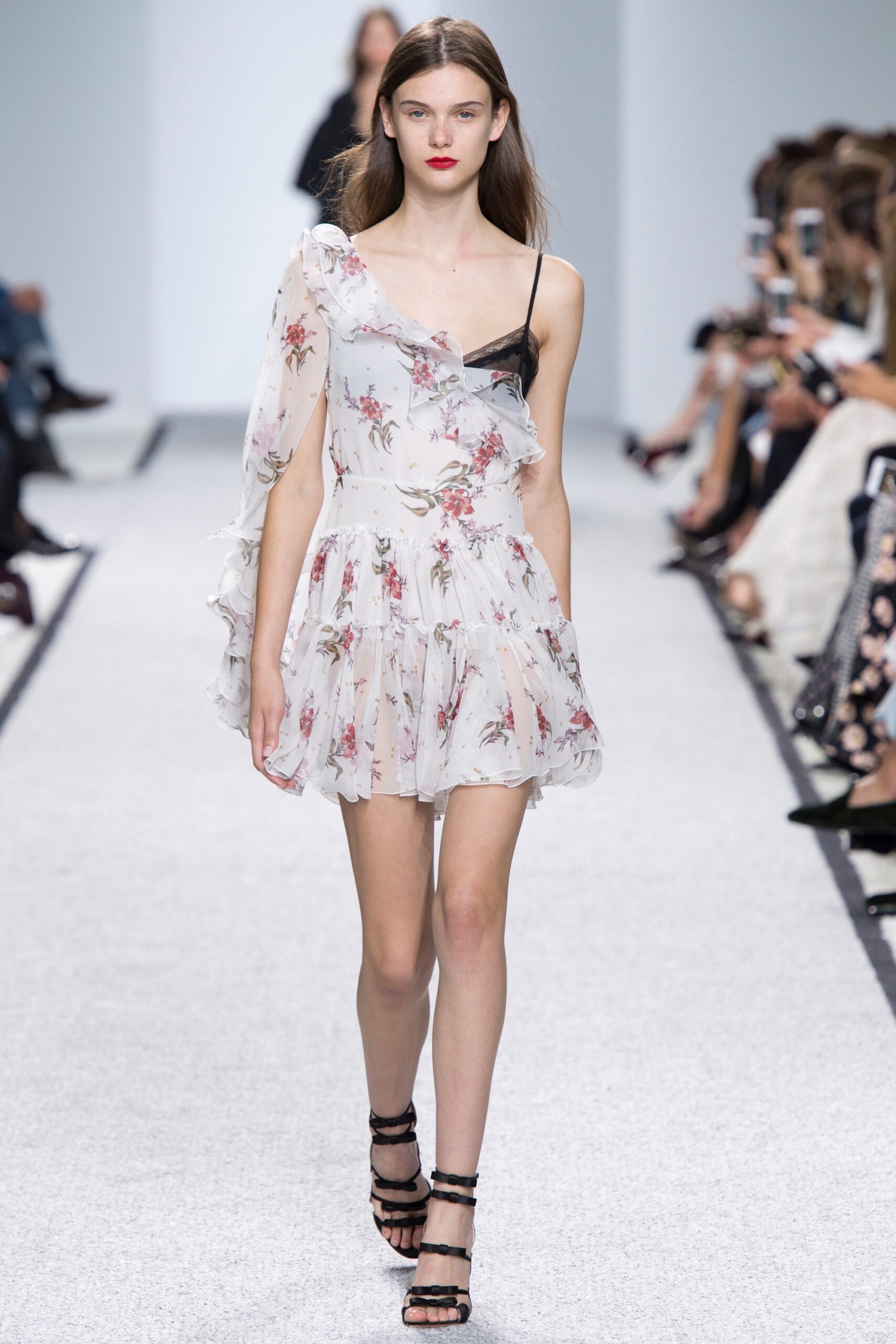 Giambattista Valli S/S 17 Look 6