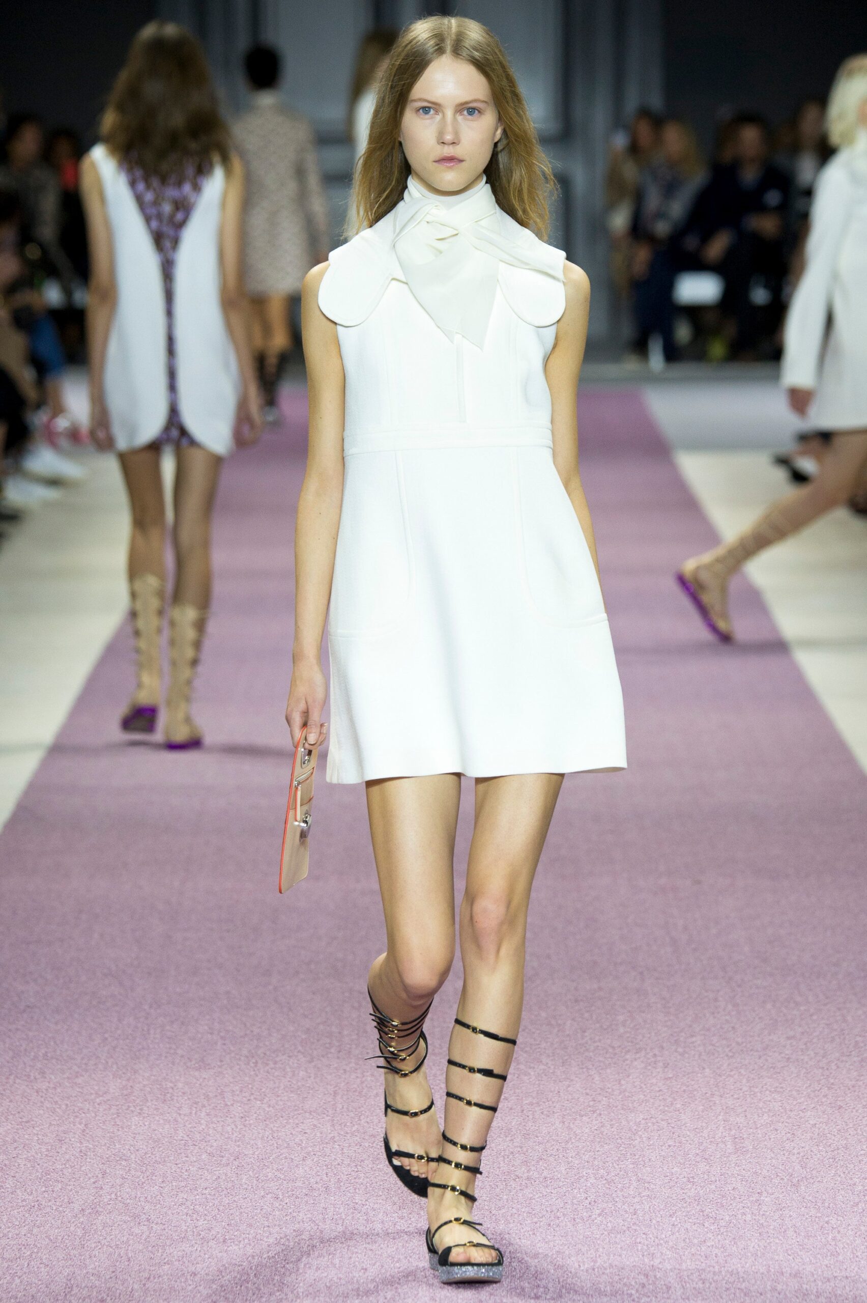 Giambattista Valli S/S 16 Look 11