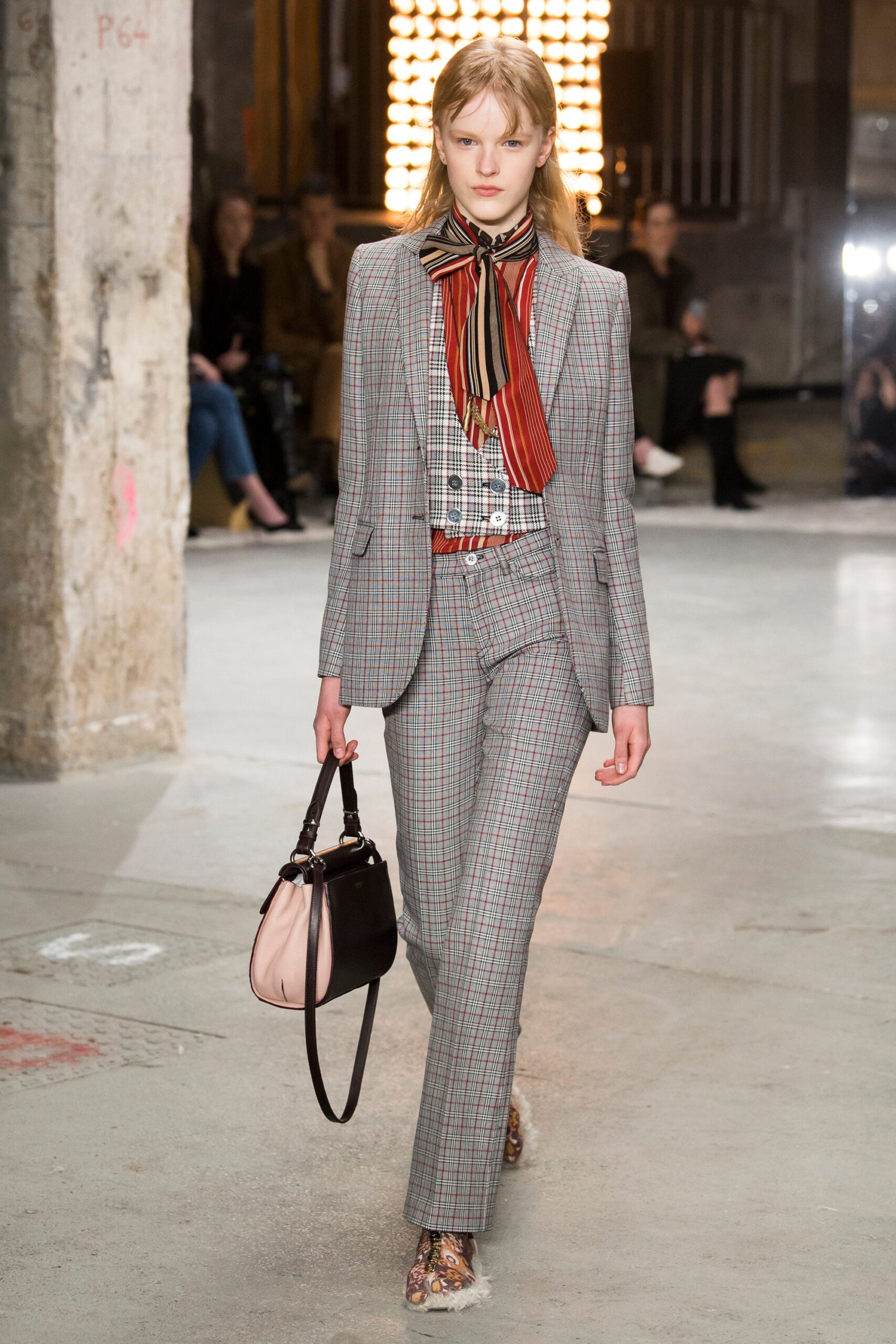 Giambattista Valli F/W 18 Look 10