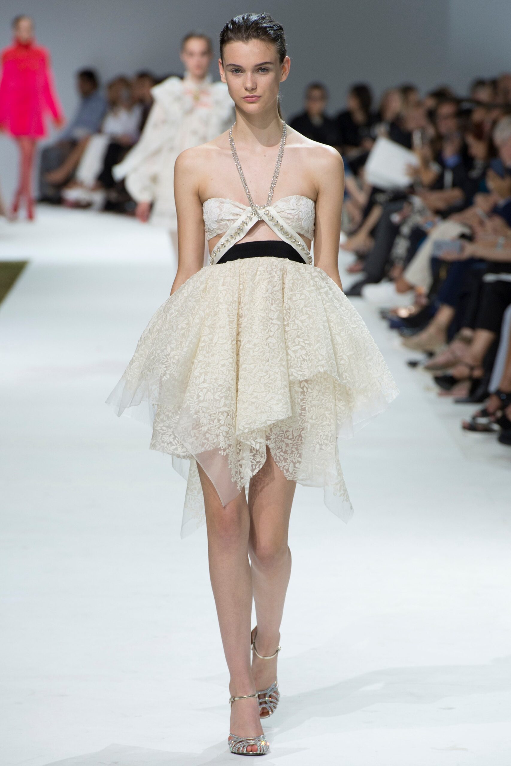 Giambattista Valli F/W 16 Couture Look 8