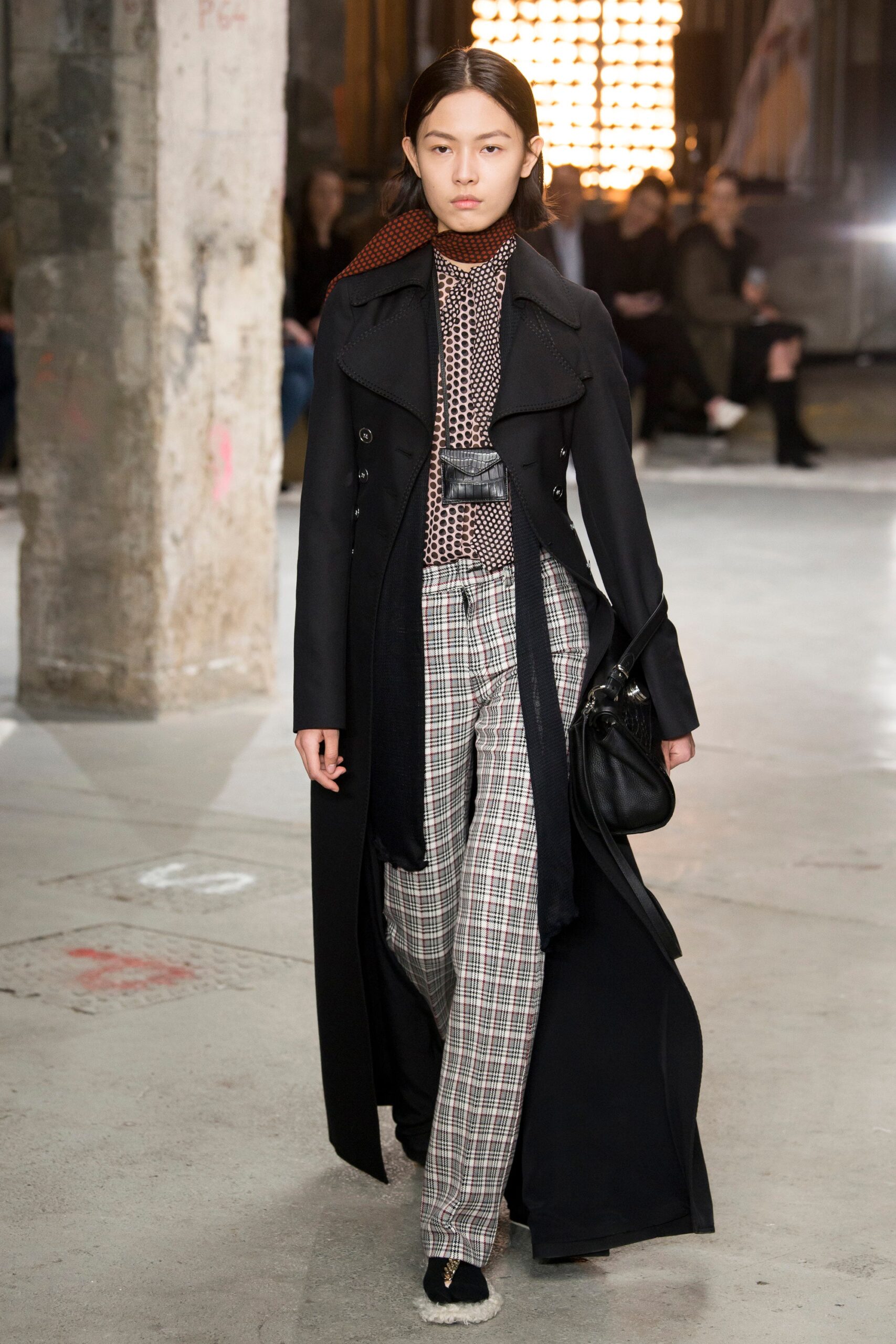 Giambattista Valli F/W 18 Look 12