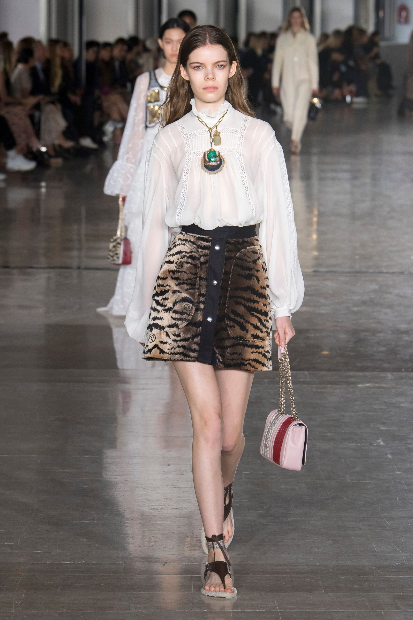 Giambattista Valli S/S 19 Look 10