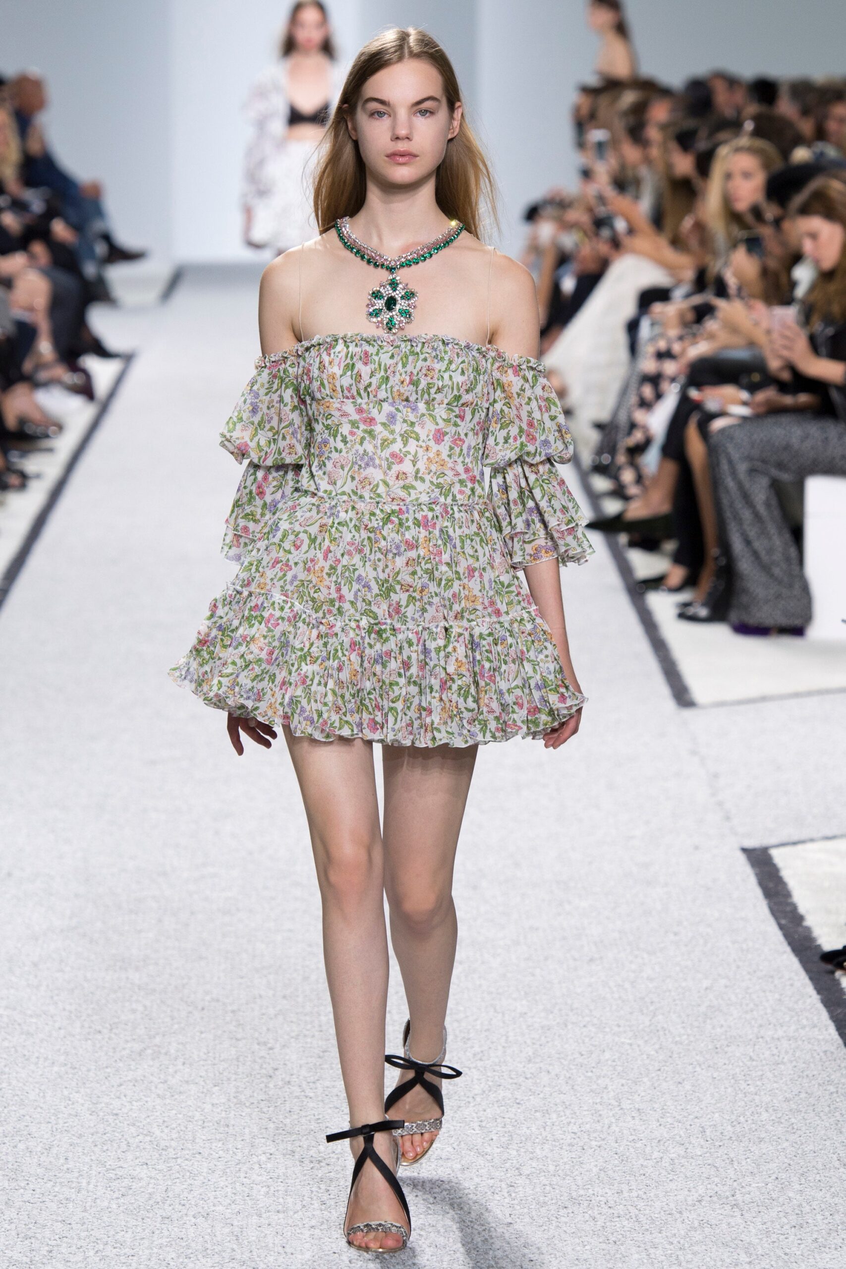 Giambattista Valli S/S 17 Look 7