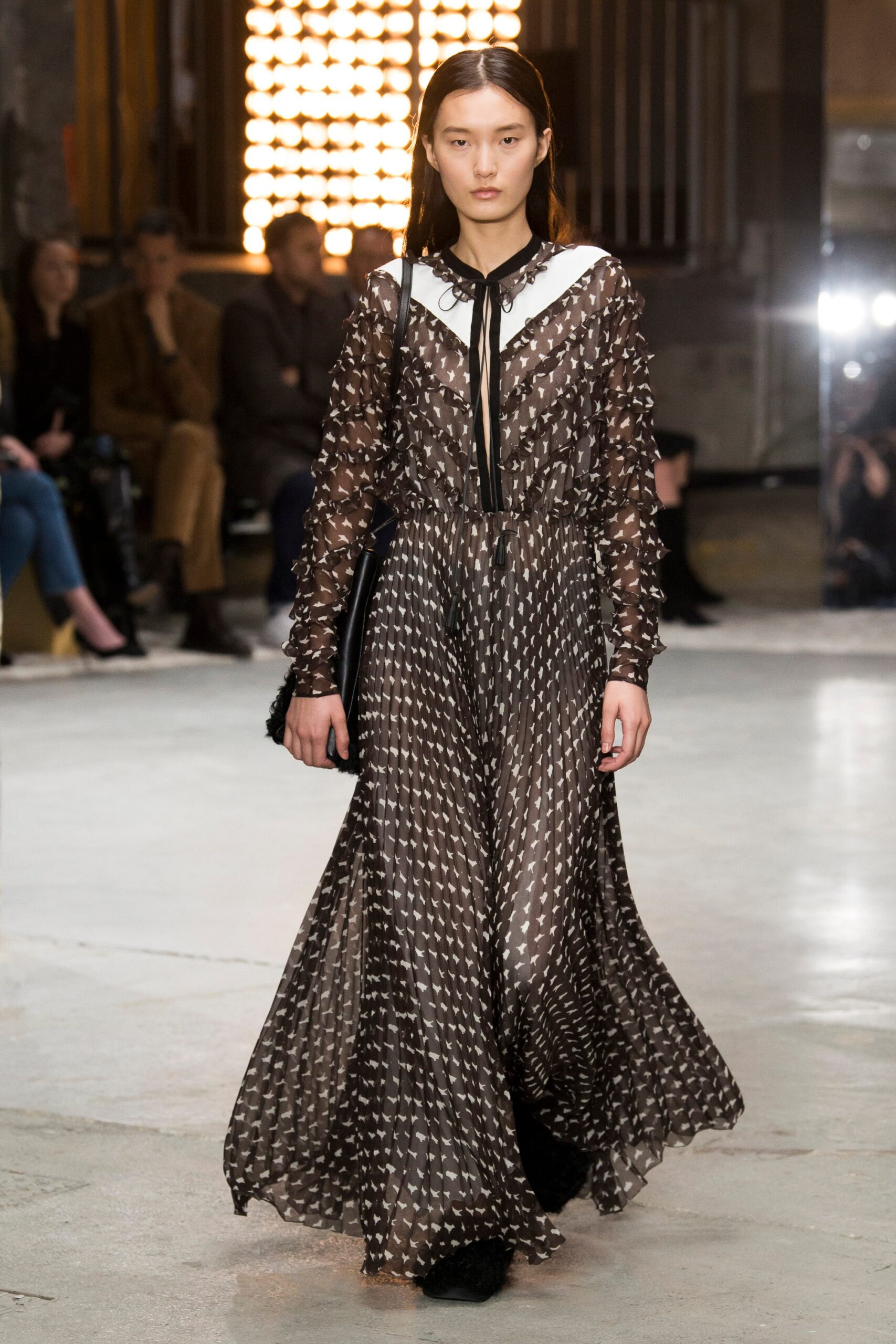Giambattista Valli F/W 18 Look 13