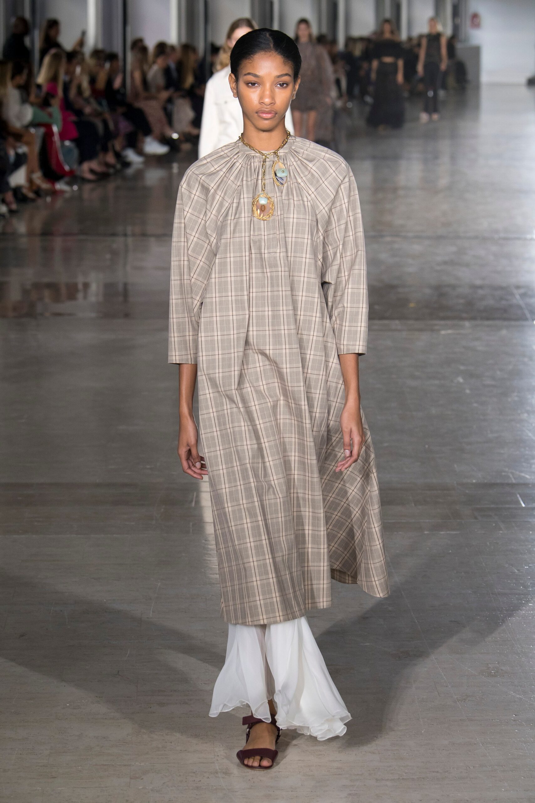 Giambattista Valli S/S 19 Look 12