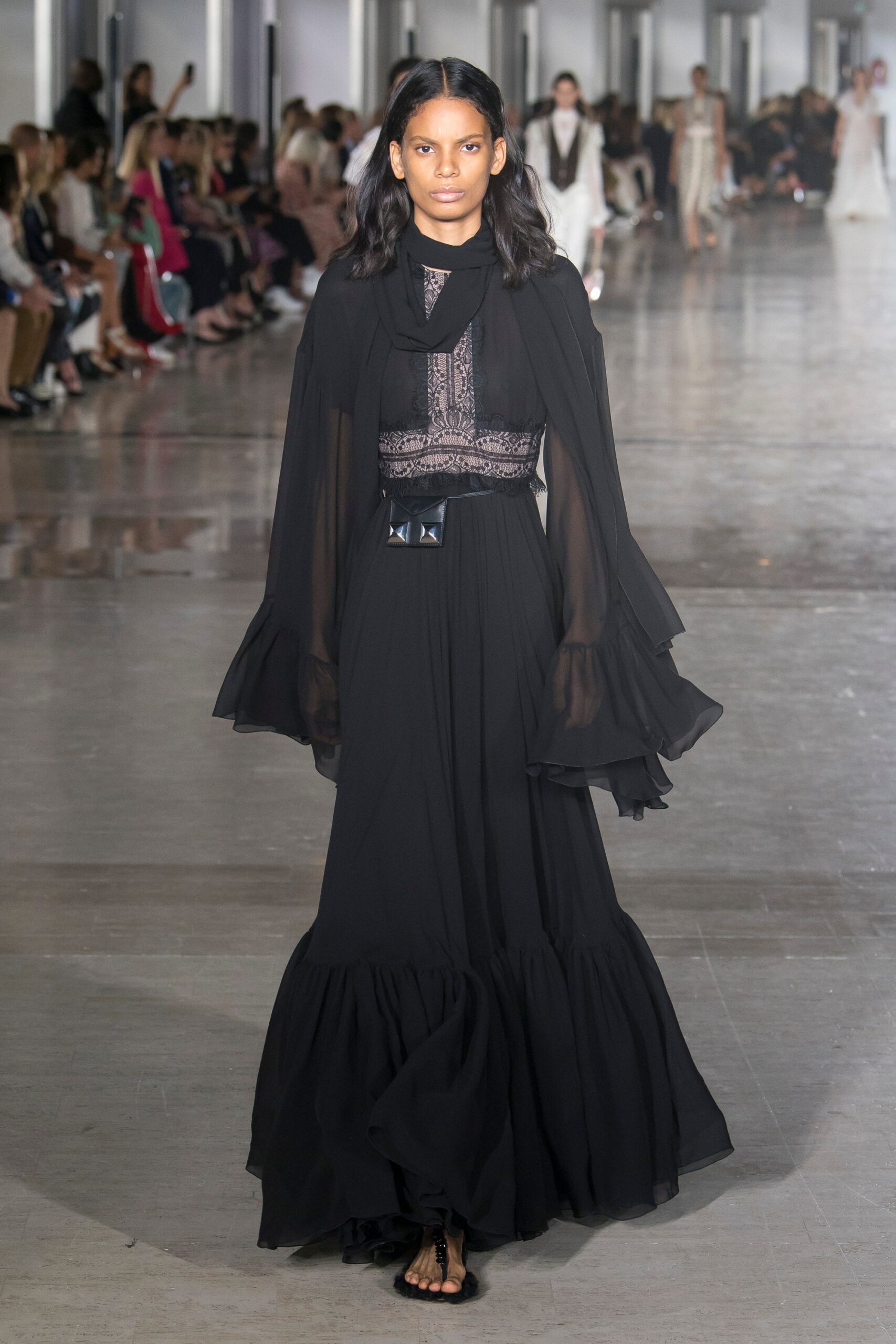 Giambattista Valli S/S 19 Look 18