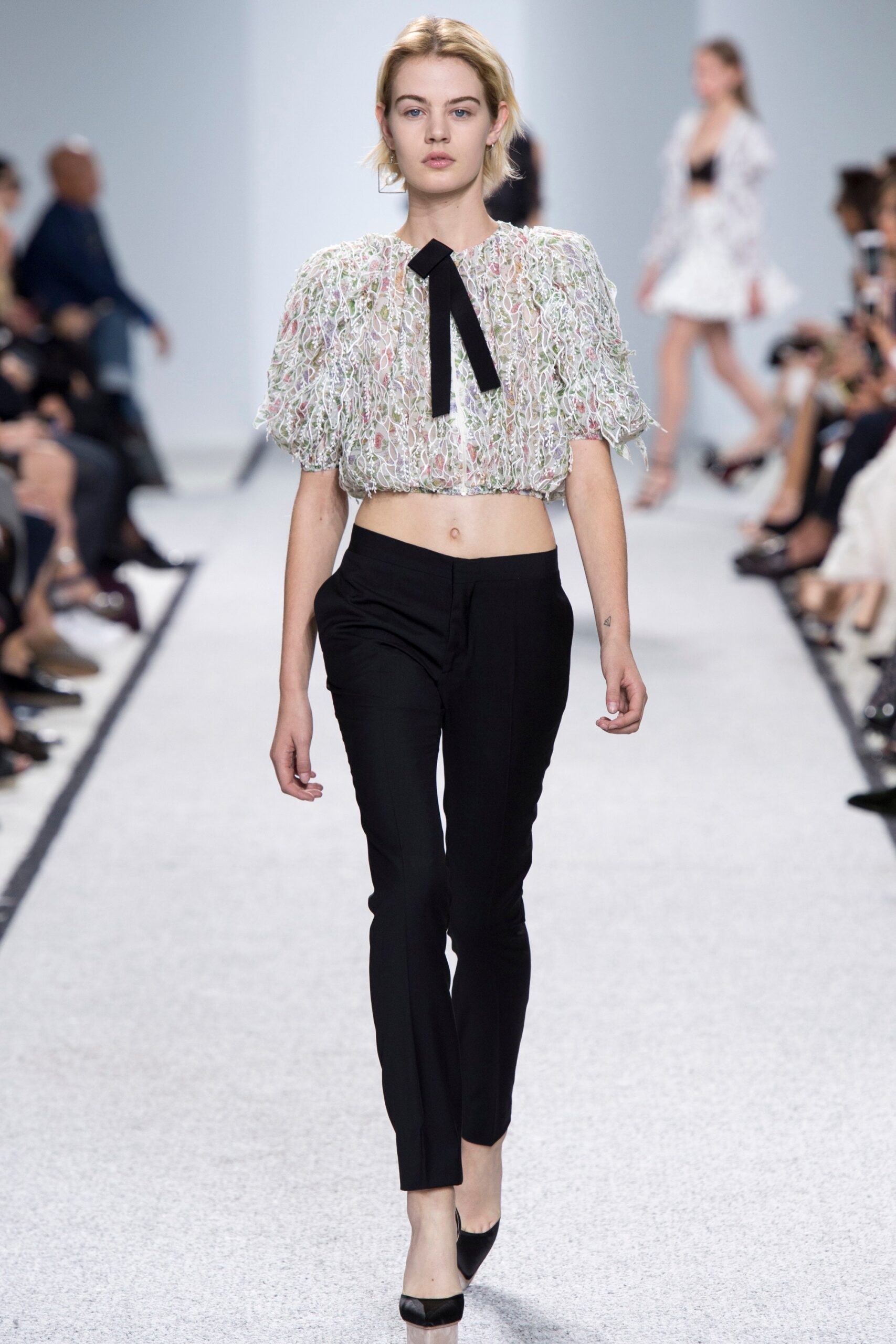Giambattista Valli S/S 17 Look 11