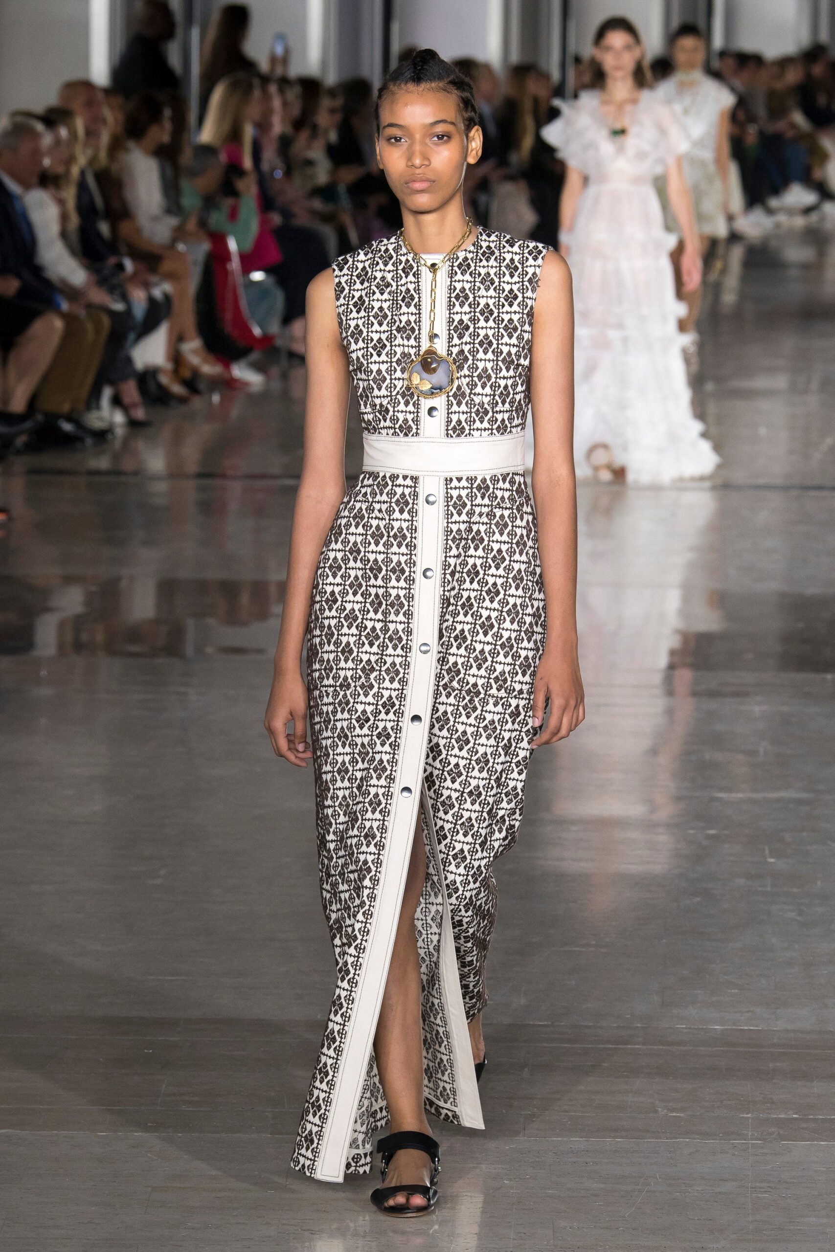 Giambattista Valli S/S 19 Look 21
