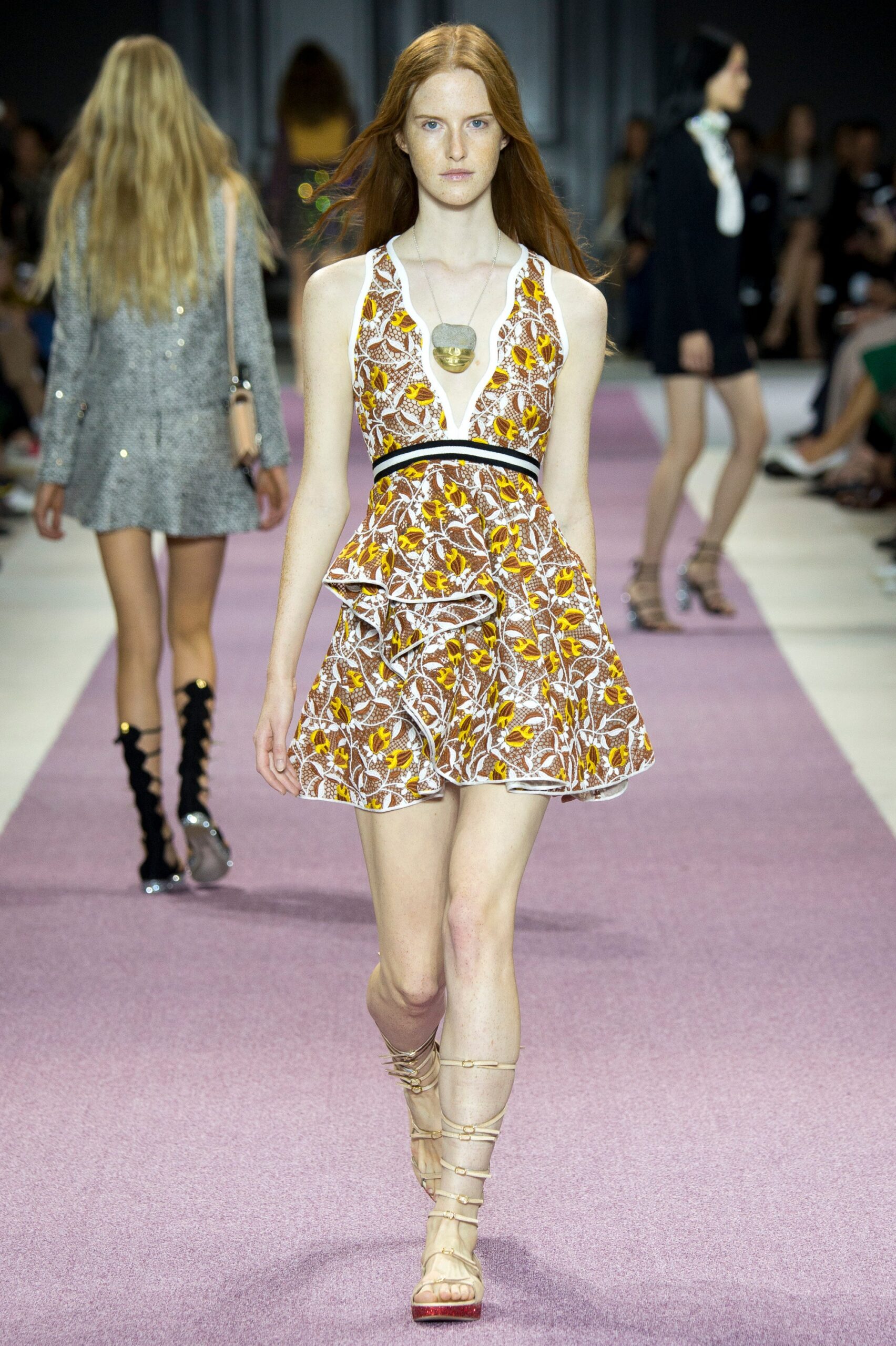 Giambattista Valli S/S 16 Look 23