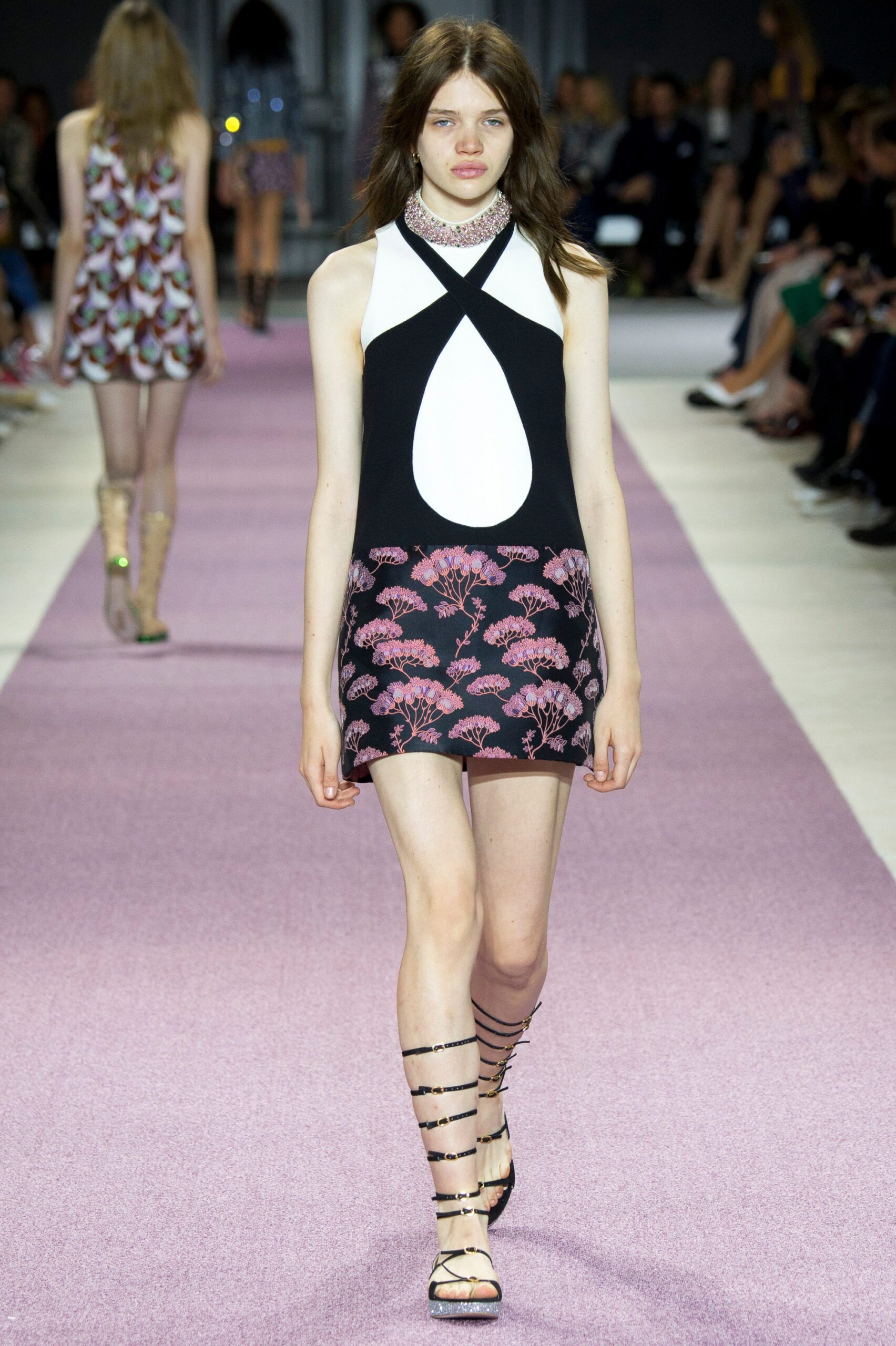 Giambattista Valli S/S 16 Look 24