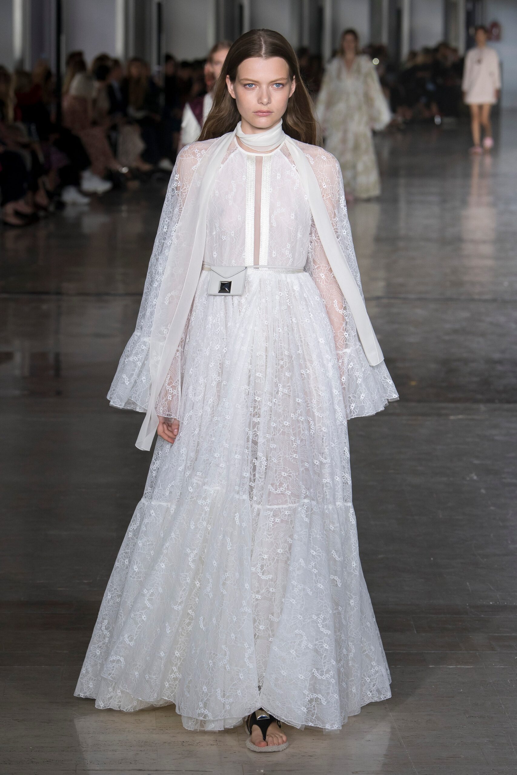Giambattista Valli S/S 19 Look 24