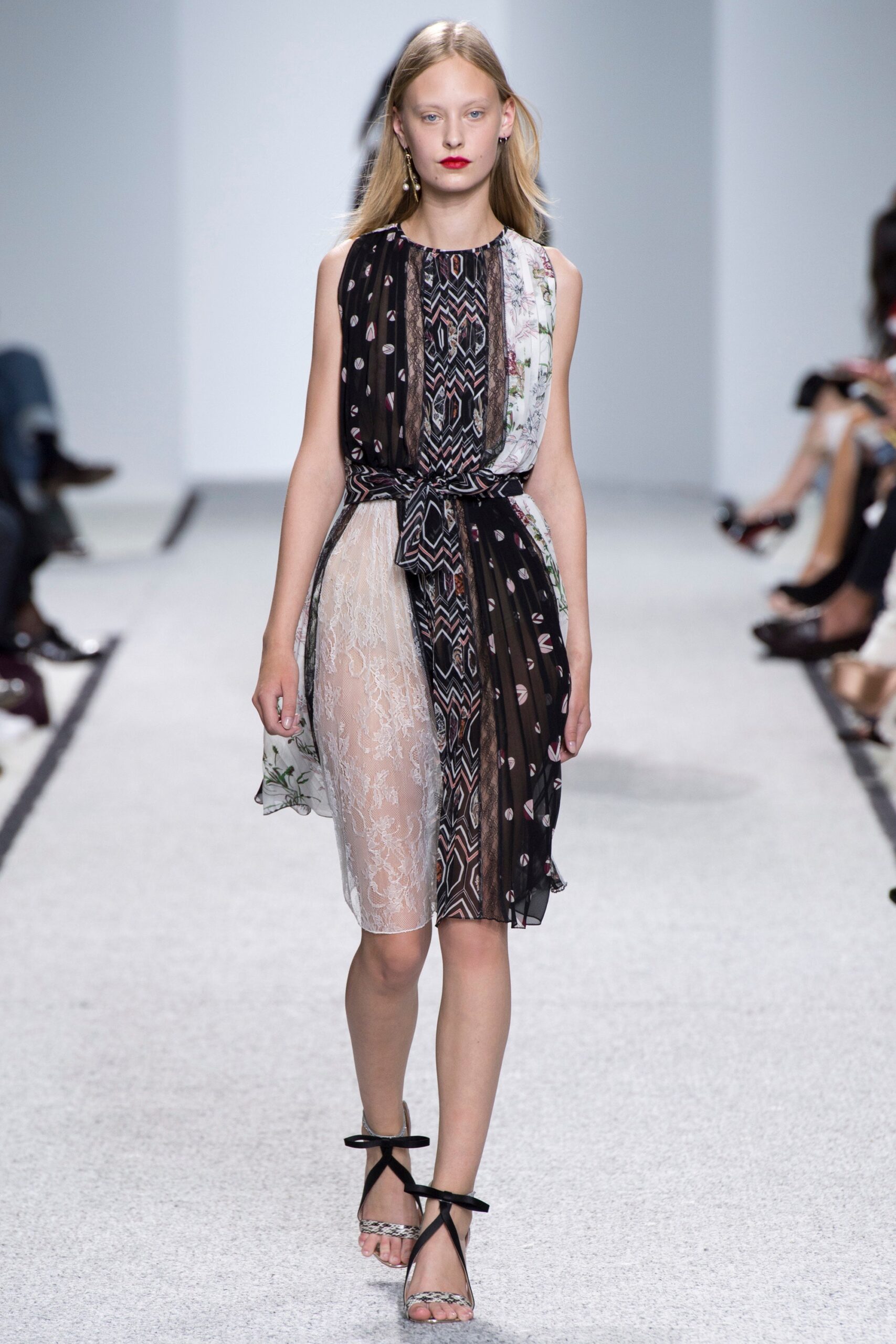 Giambattista Valli S/S 17 Look 16