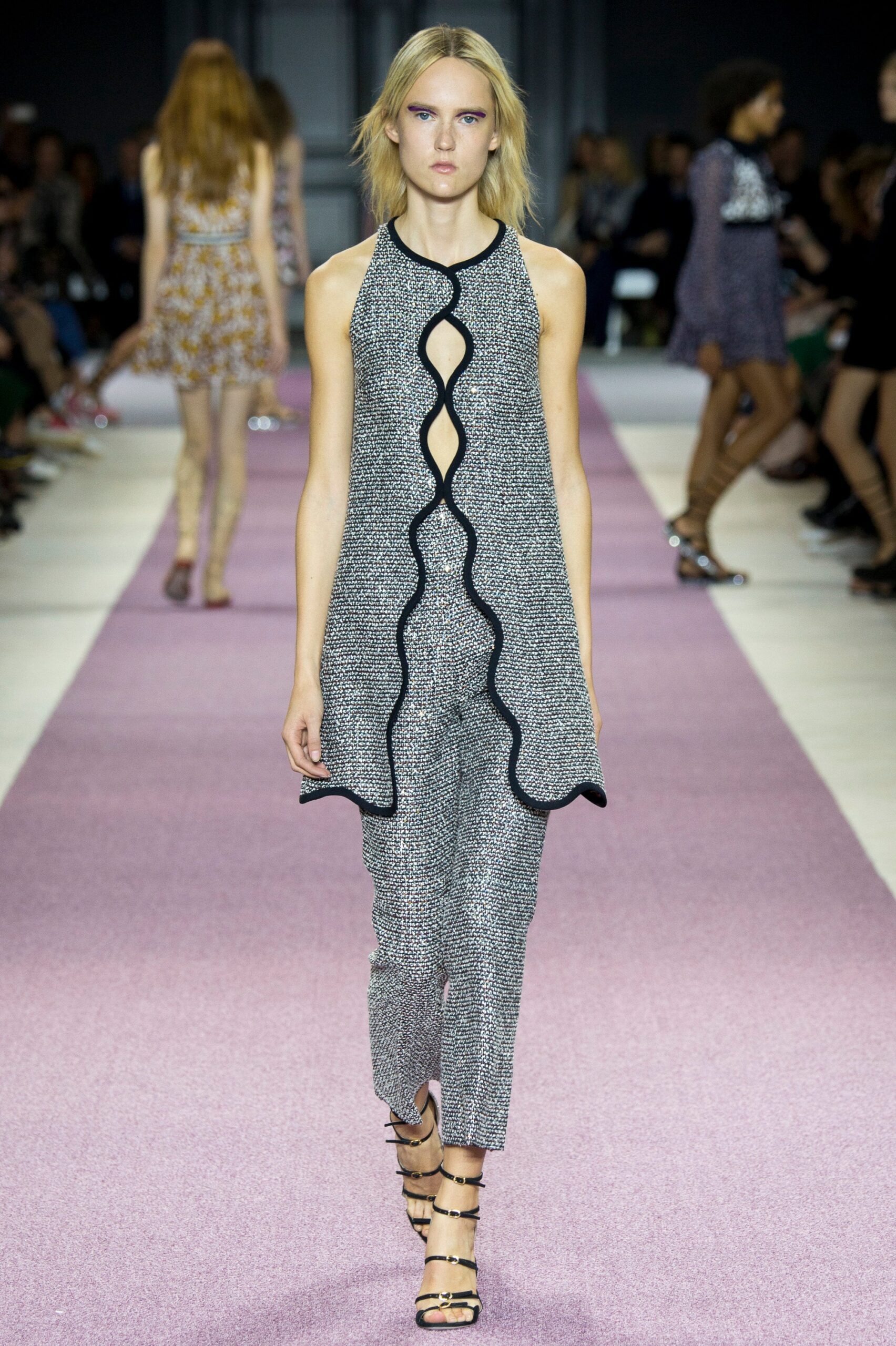 Giambattista Valli S/S 16 Look 25