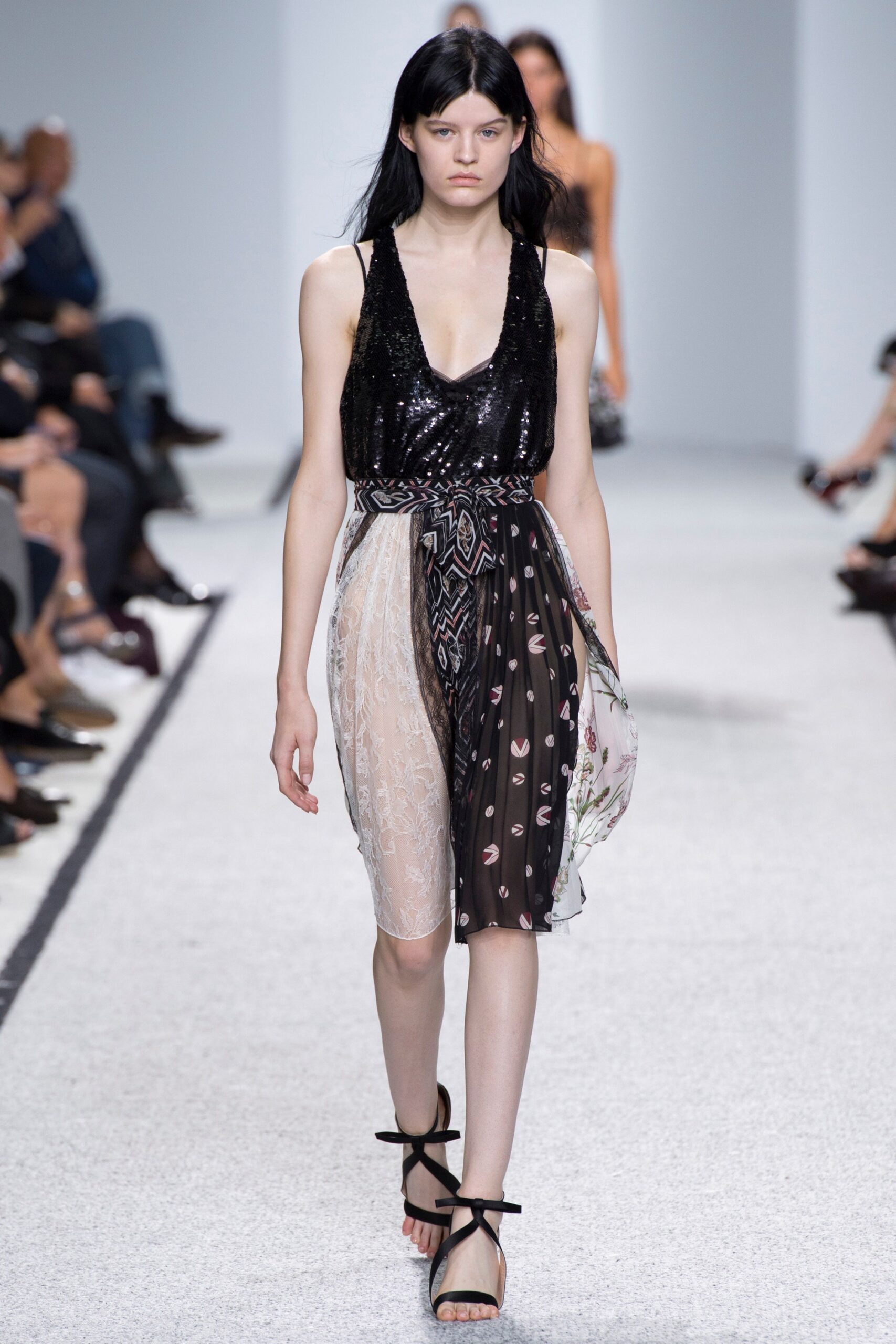 Giambattista Valli S/S 17 Look 18