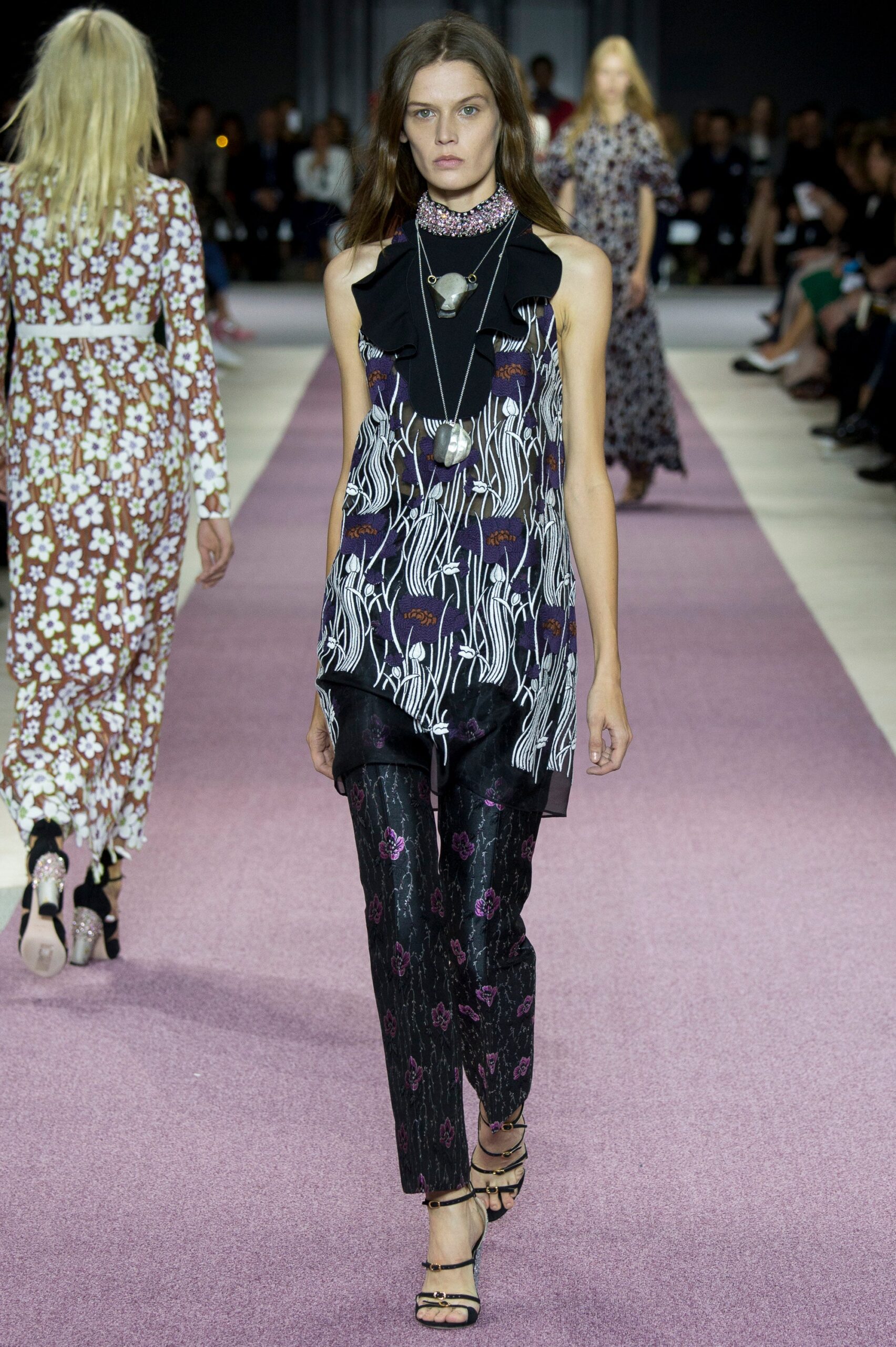 Giambattista Valli S/S 16 Look 32