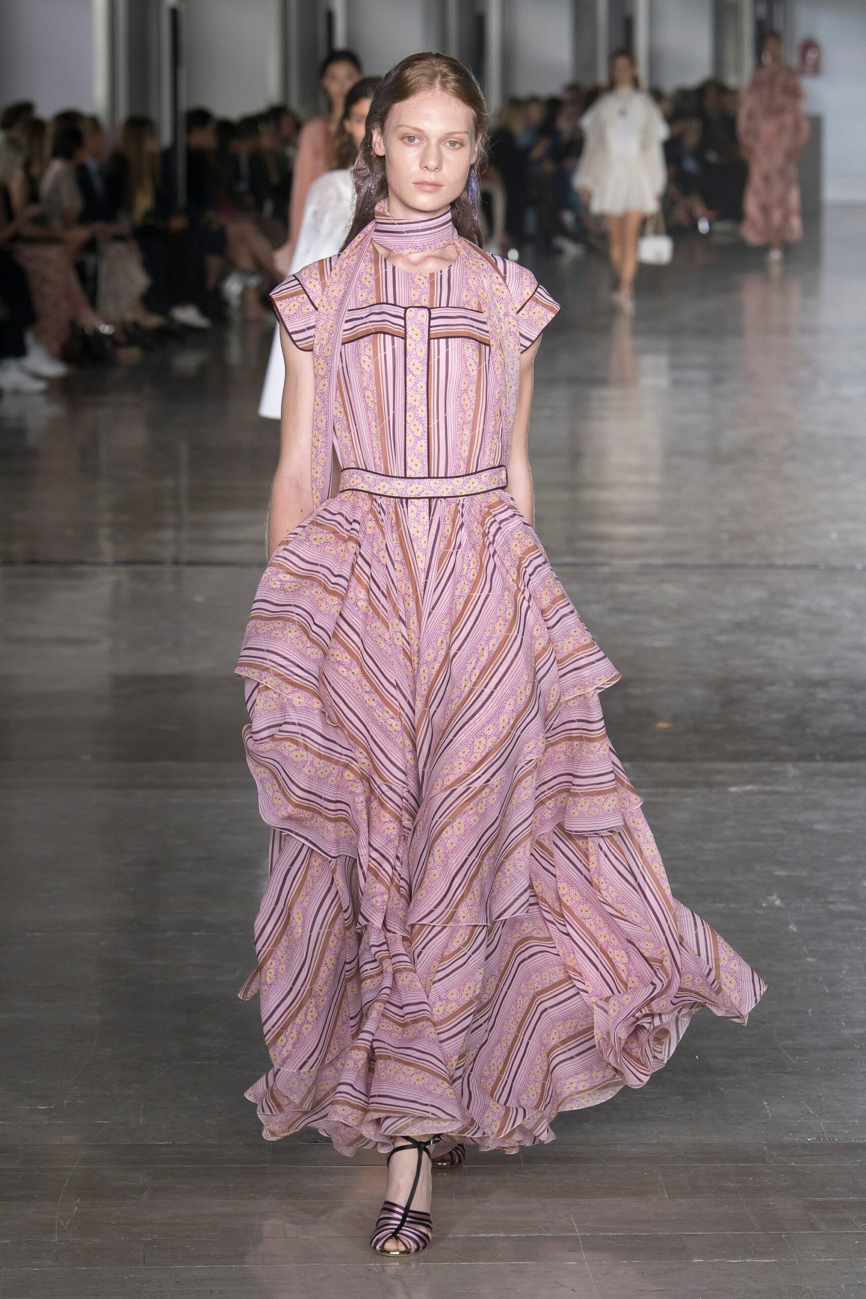 Giambattista Valli S/S 19 Look 32