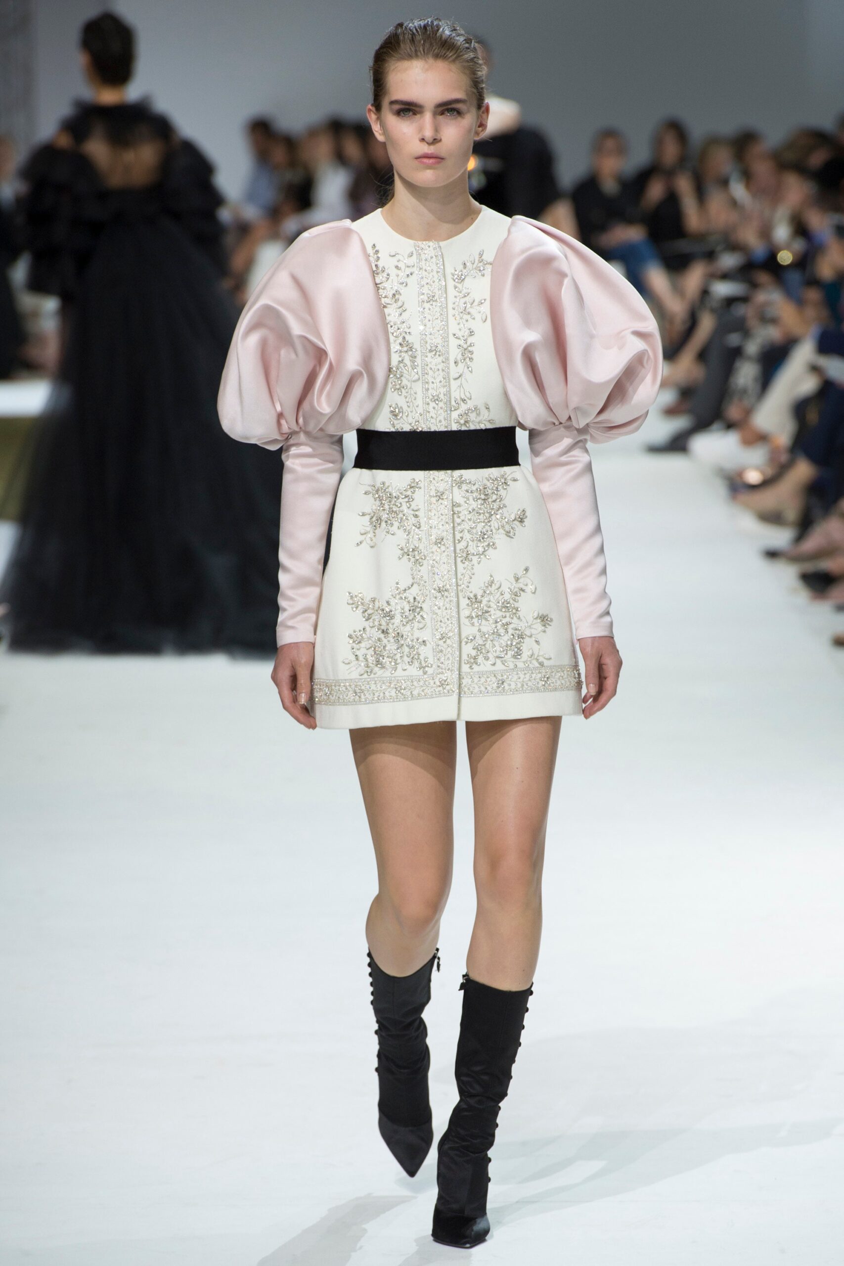 Giambattista Valli F/W 16 Couture Look 24