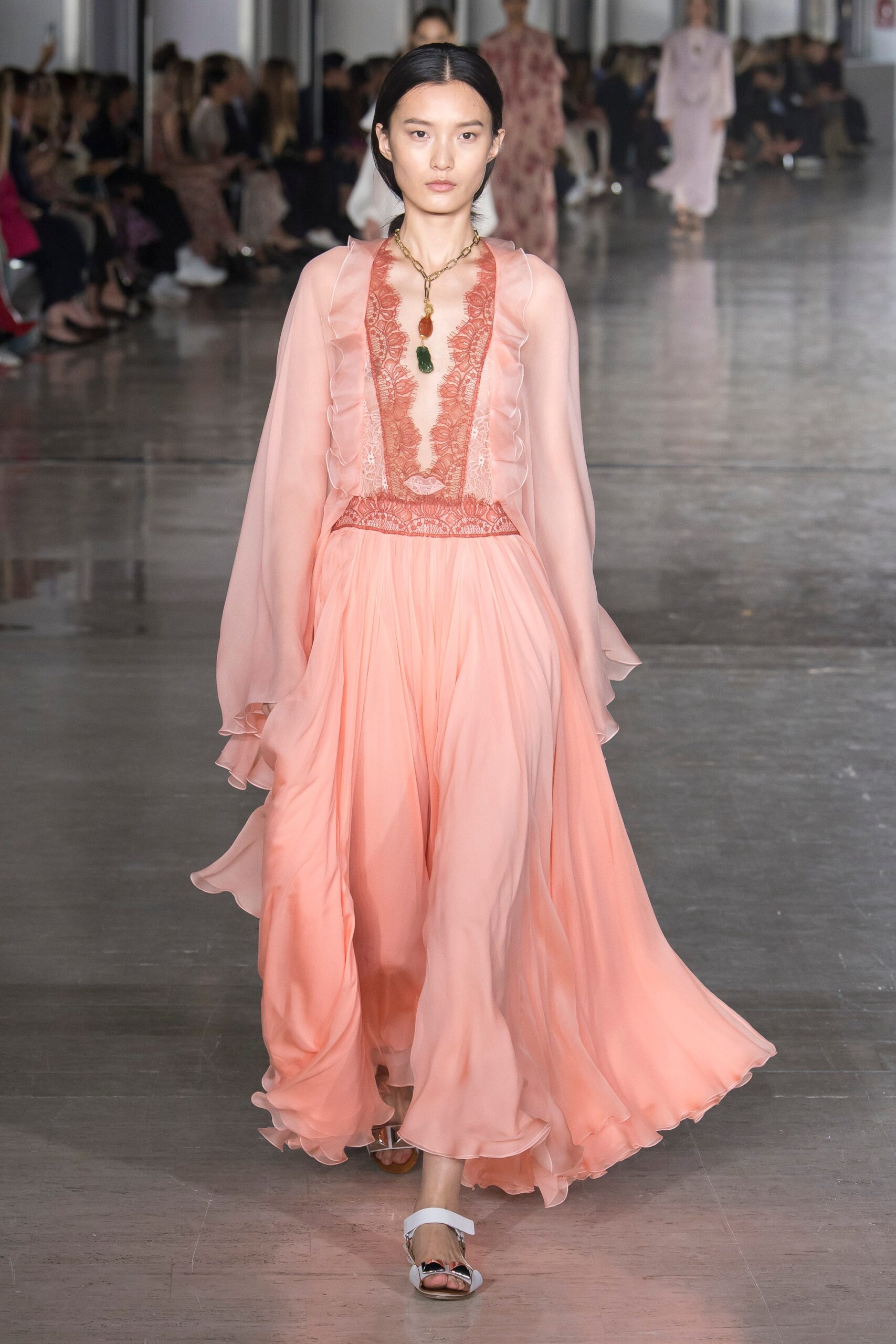 Giambattista Valli S/S 19 Look 34