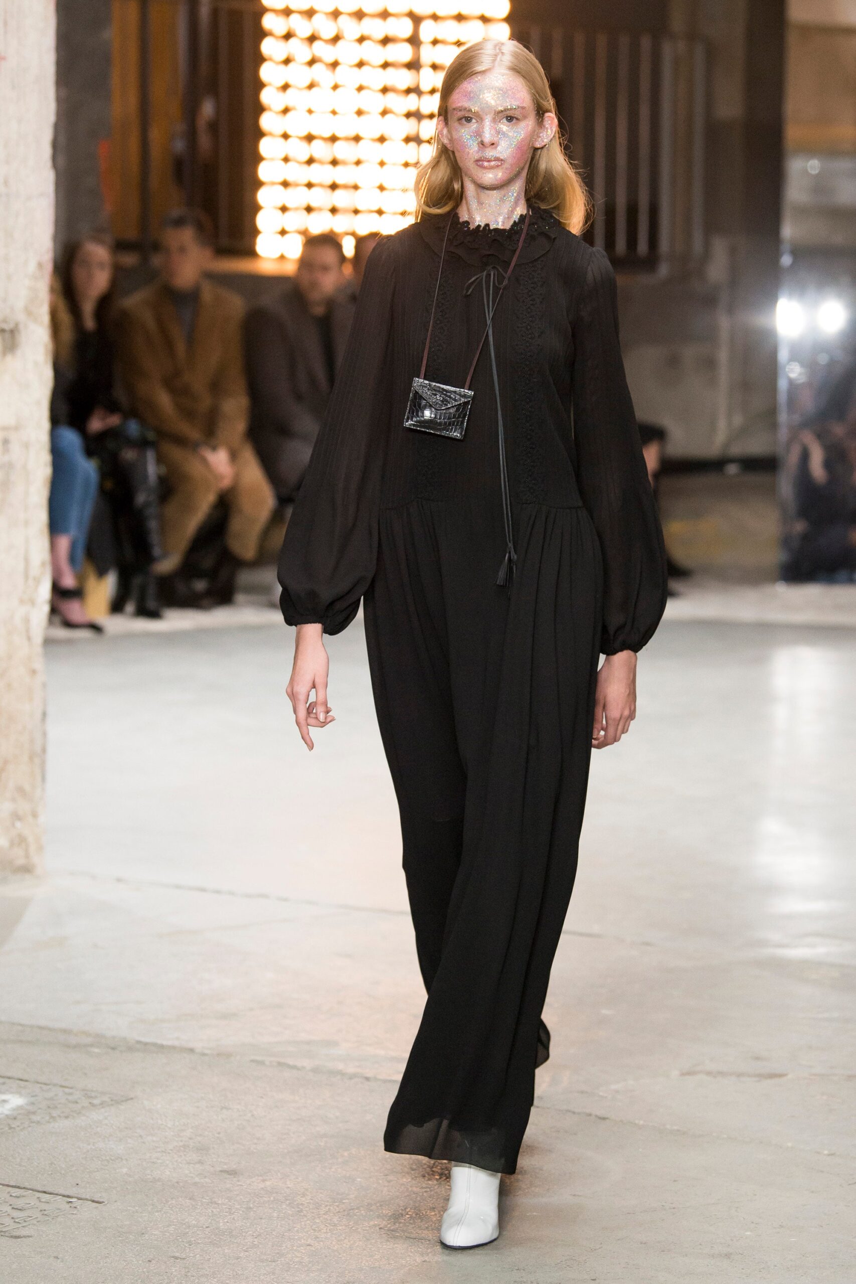 Giambattista Valli F/W 18 Look 35