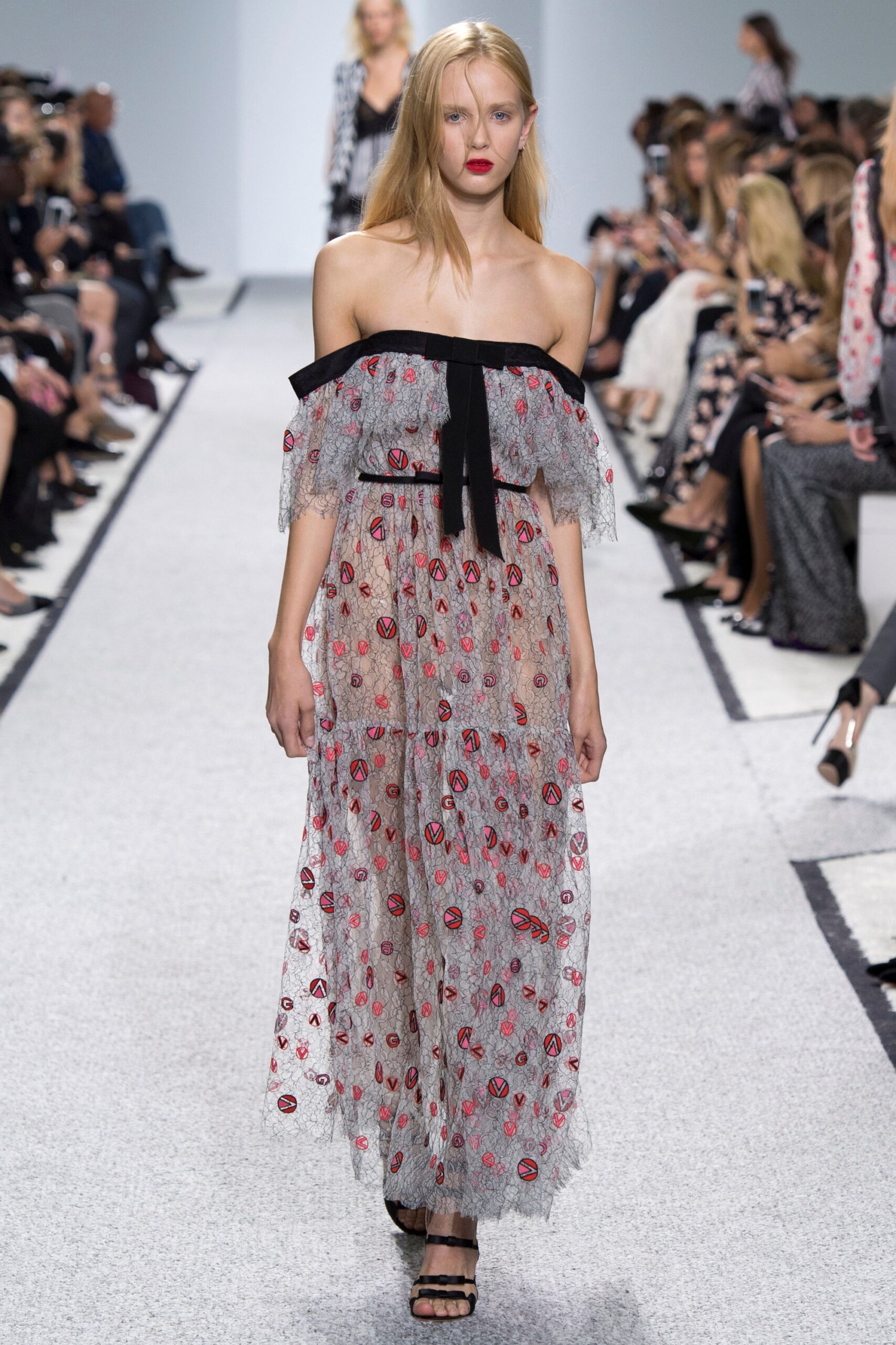 Giambattista Valli S/S 17 Look 25