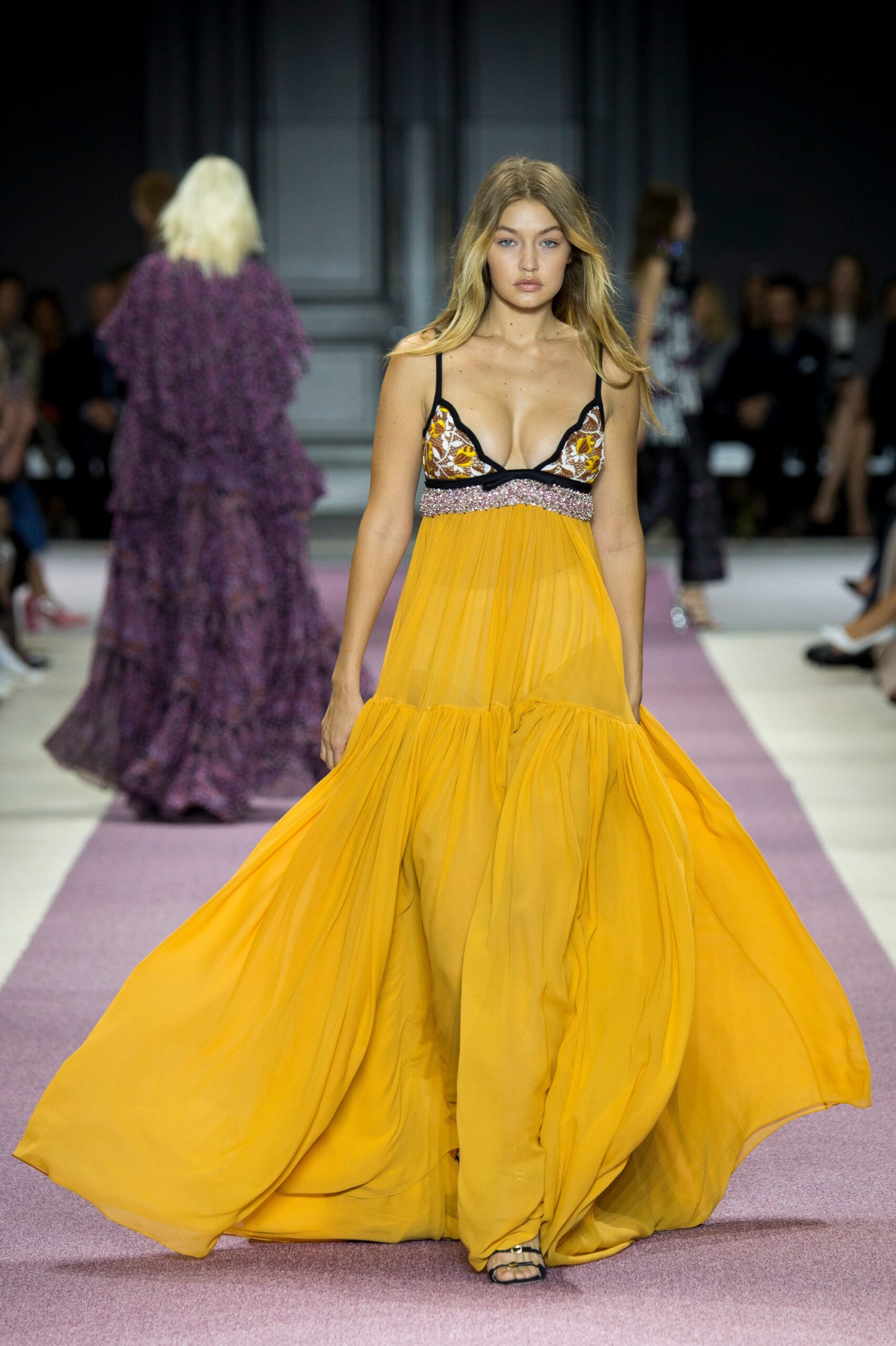 Giambattista Valli S/S 16 Look 37